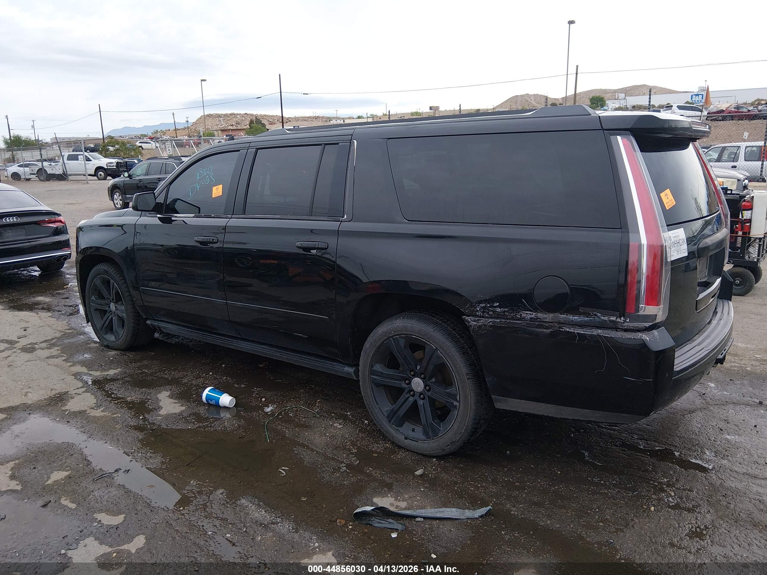 GMC YUKON image 3