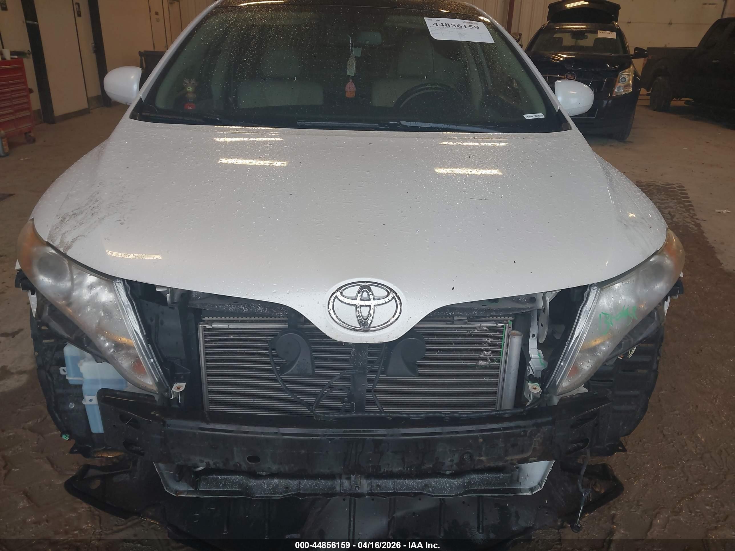 TOYOTA VENZA image 6