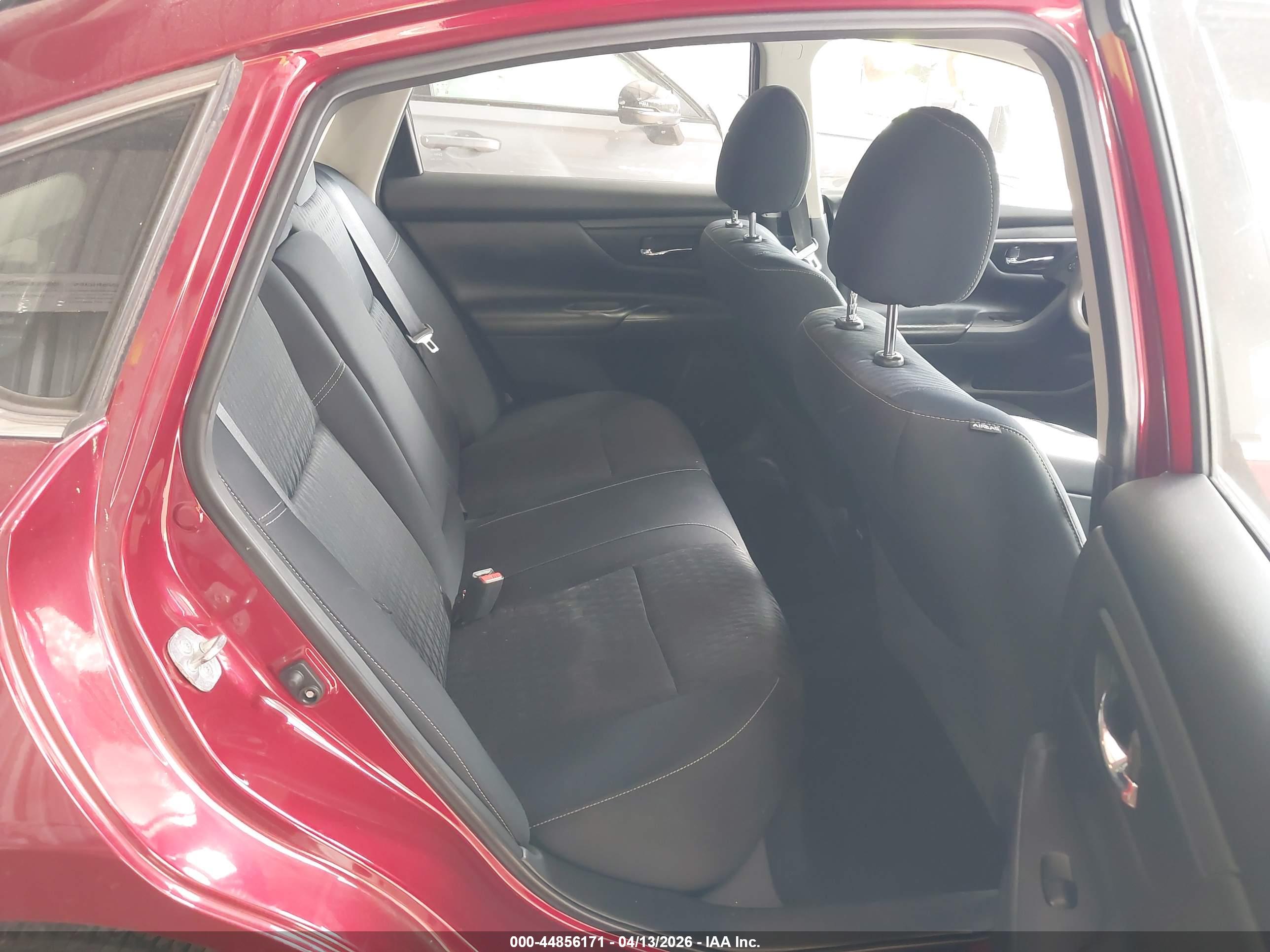 NISSAN ALTIMA image 8