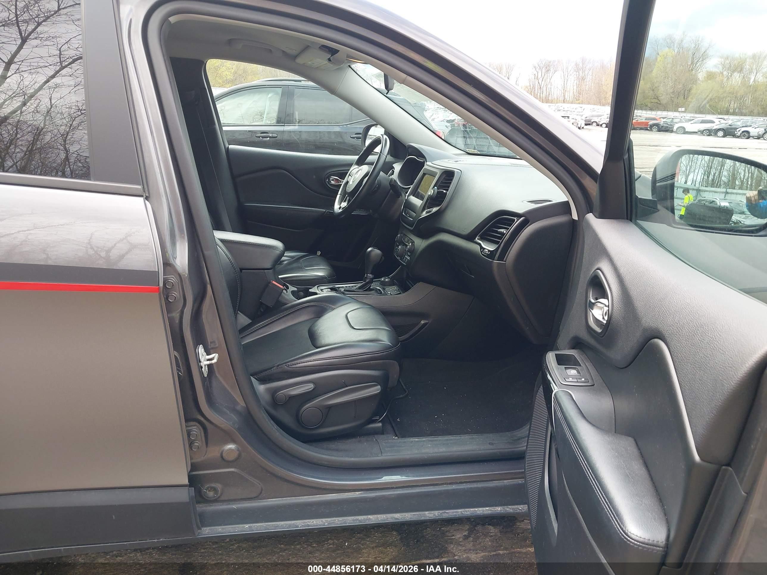 JEEP CHEROKEE image 5