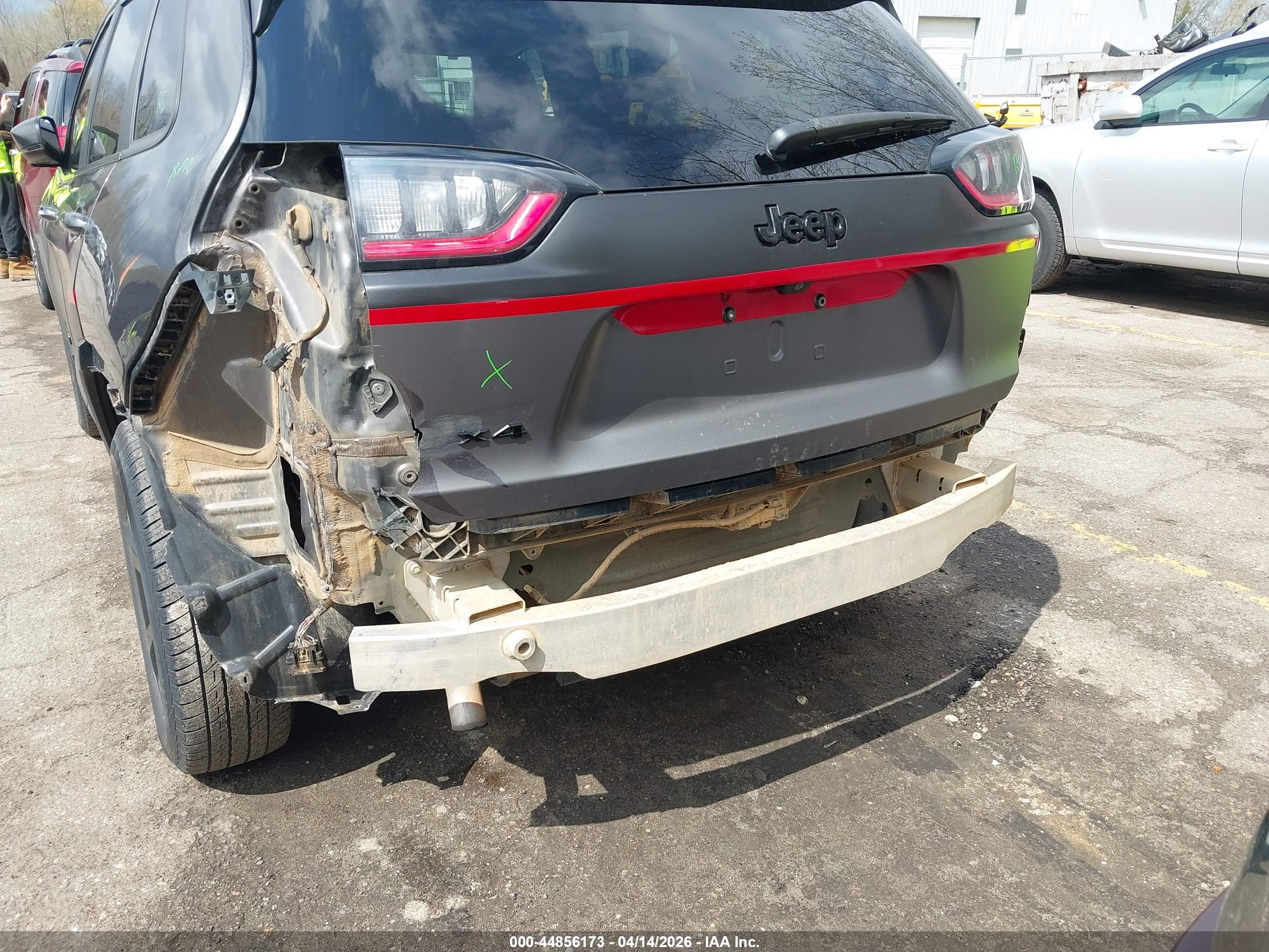 JEEP CHEROKEE image 6