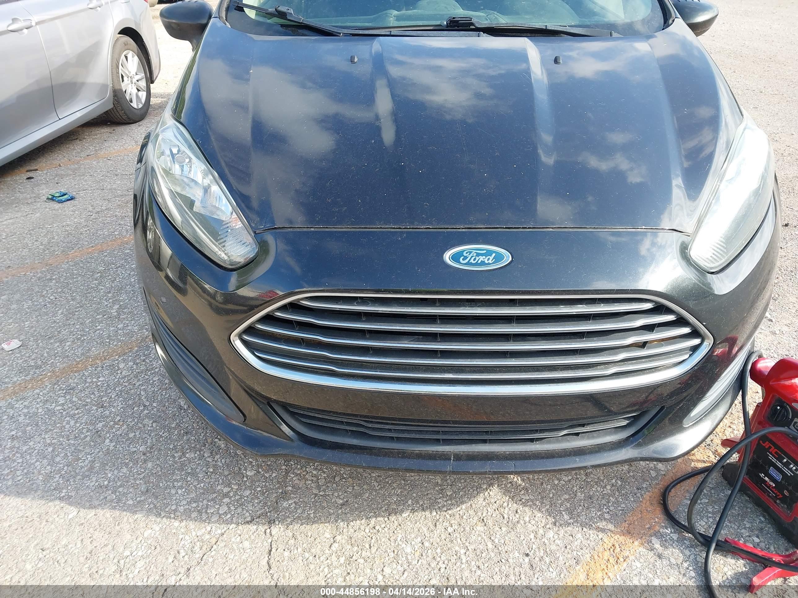 FORD FIESTA image 6