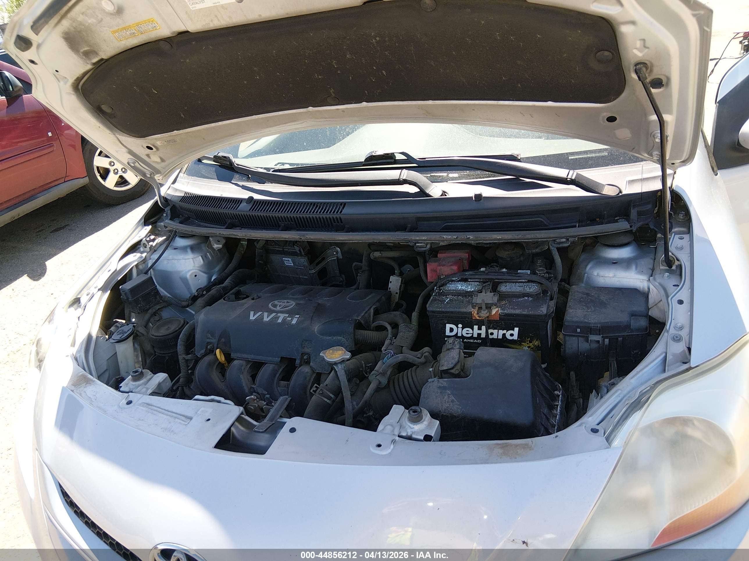 TOYOTA YARIS image 10