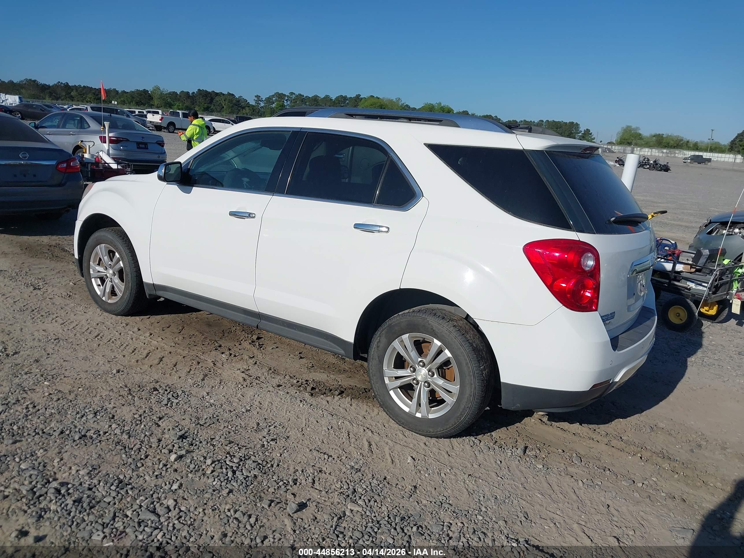 CHEVROLET EQUINOX image 3