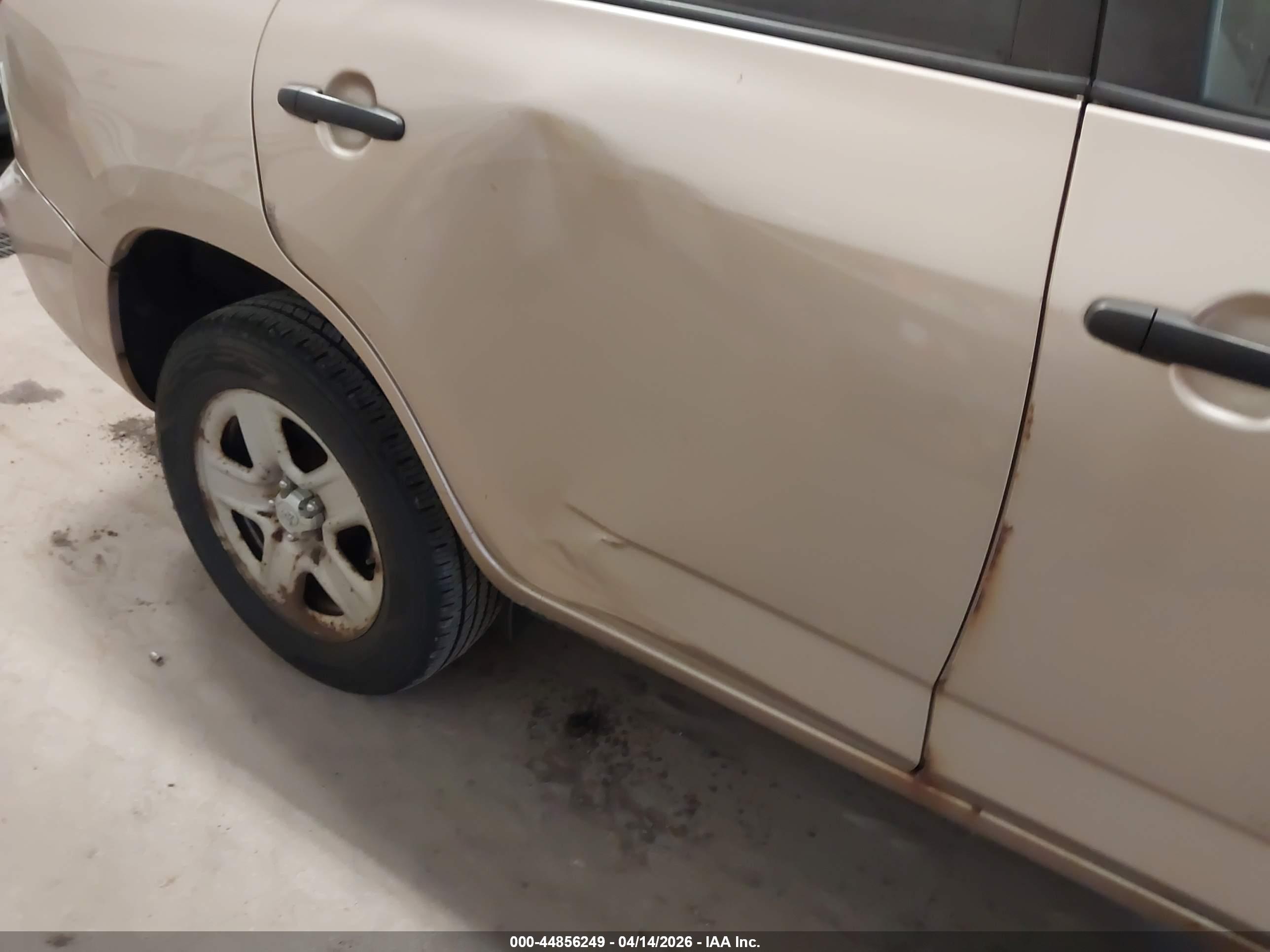 TOYOTA RAV4 image 6