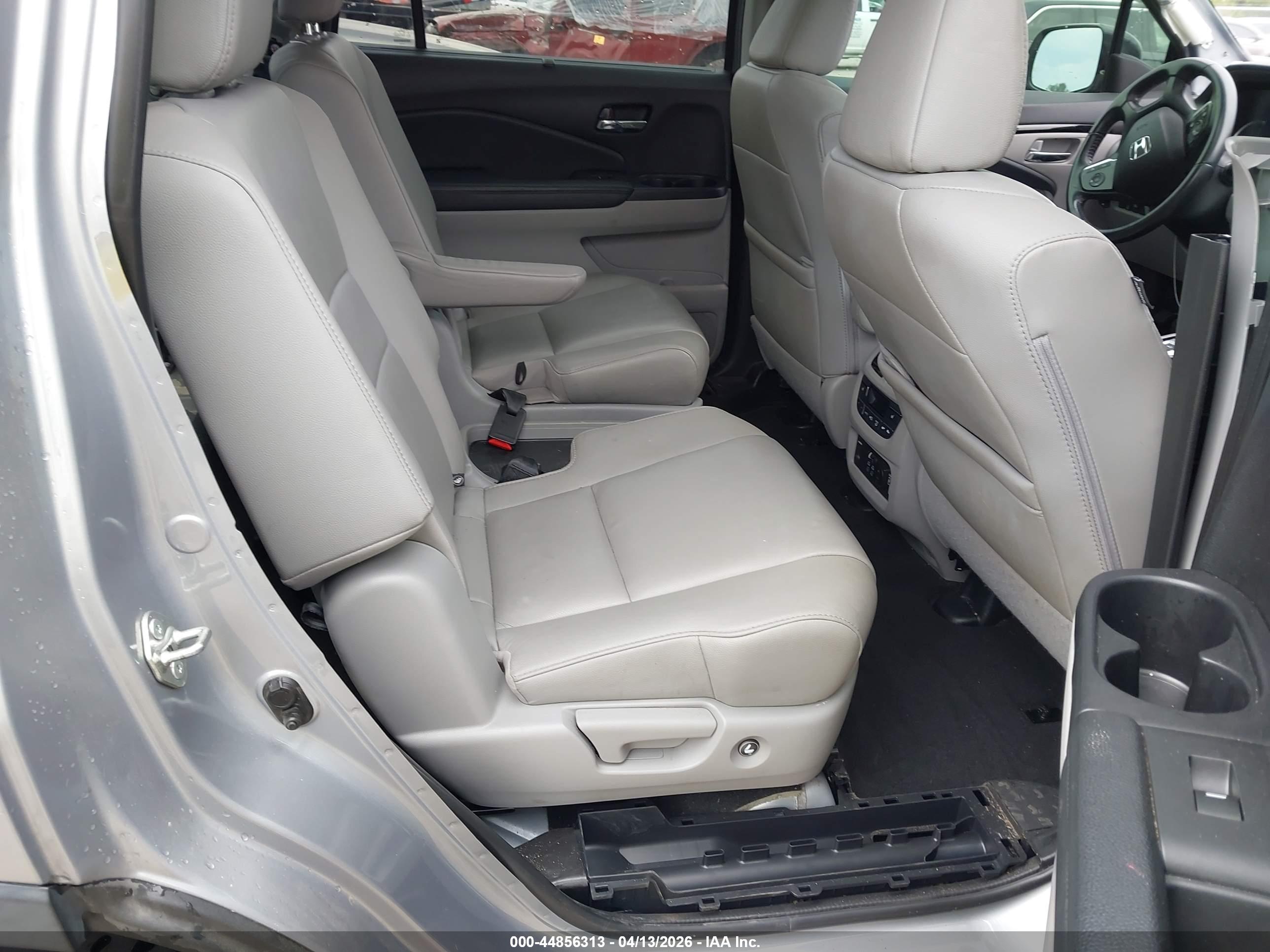 HONDA PILOT image 8