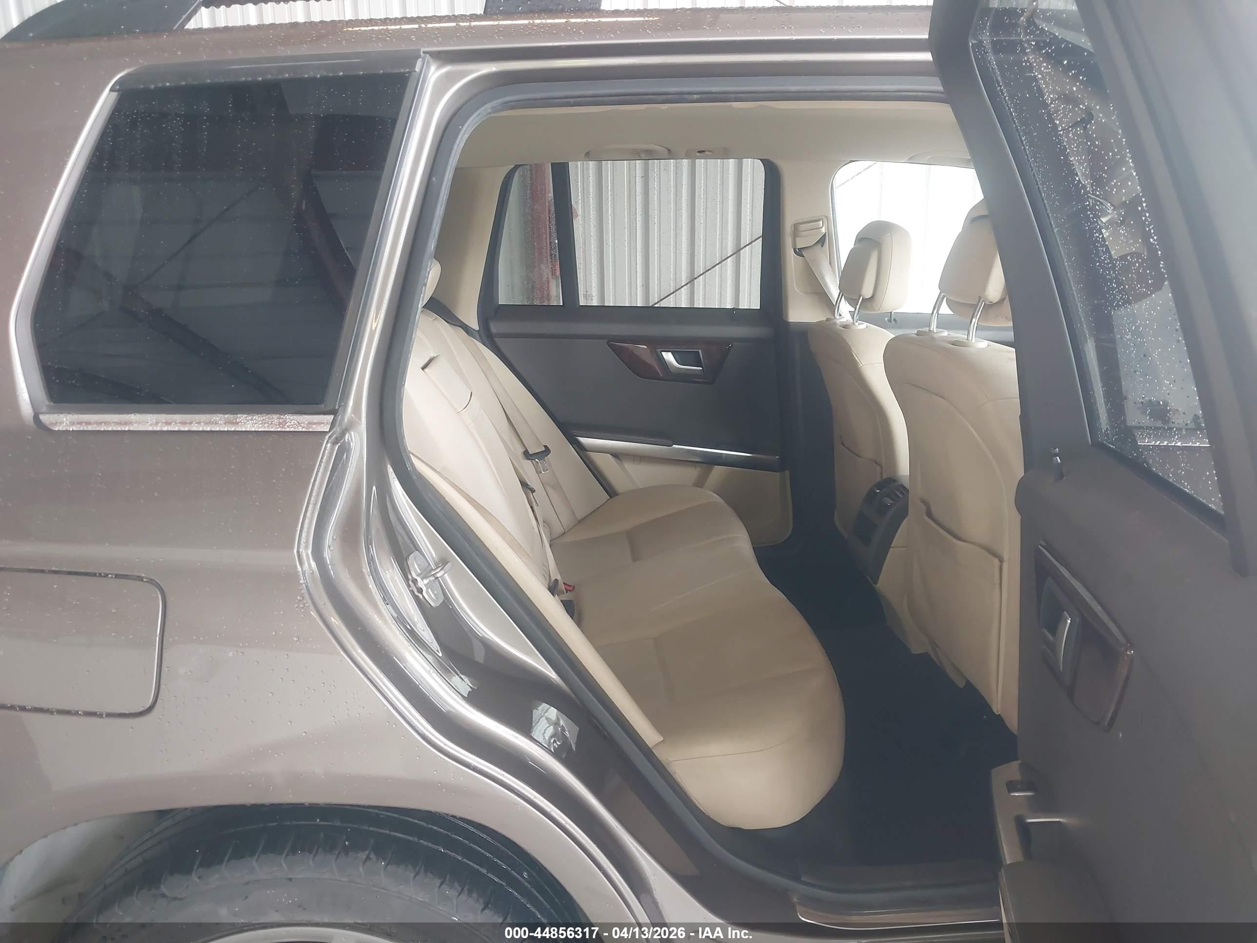 MERCEDES-BENZ GLK image 8