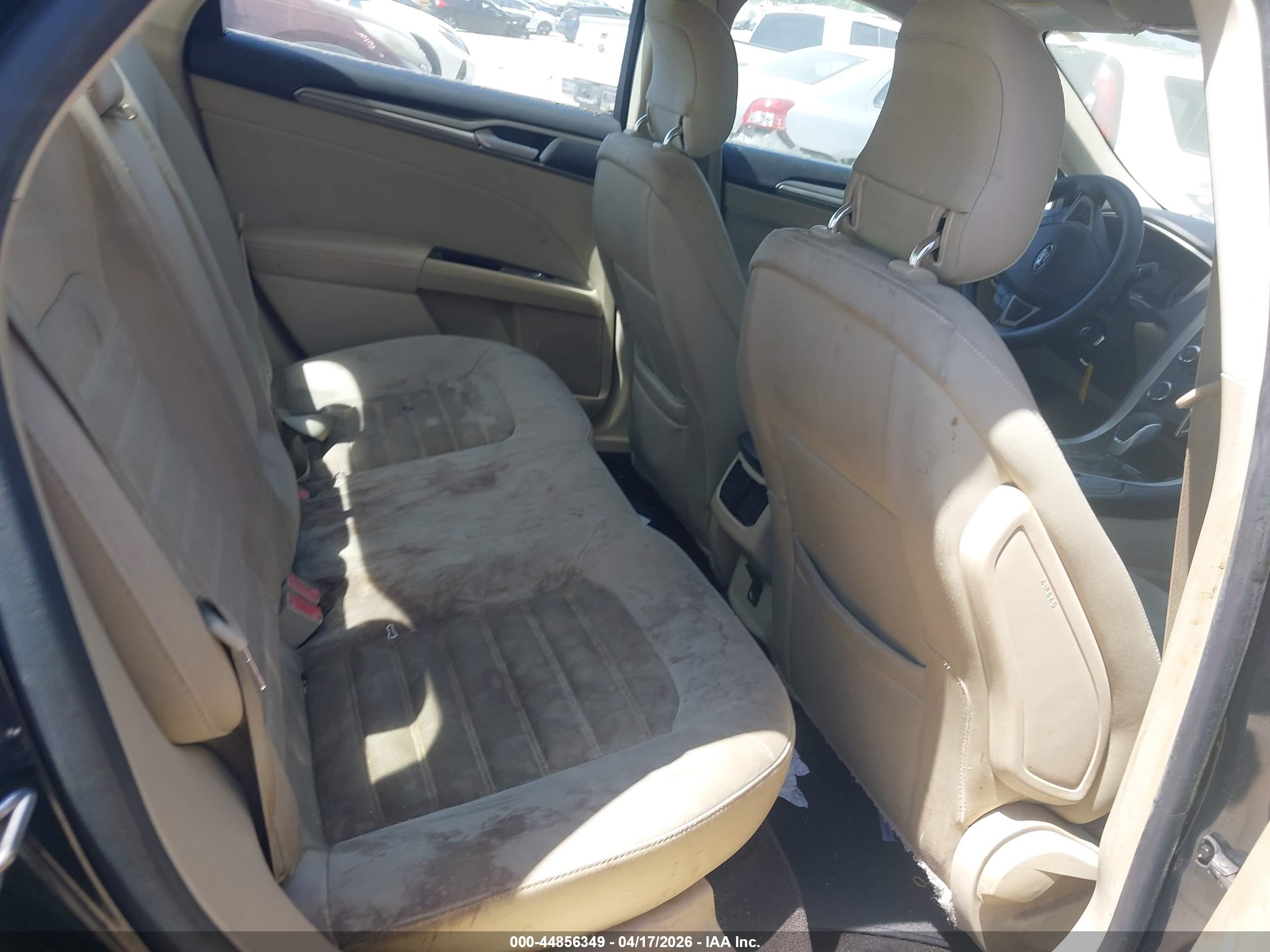 FORD FUSION image 8