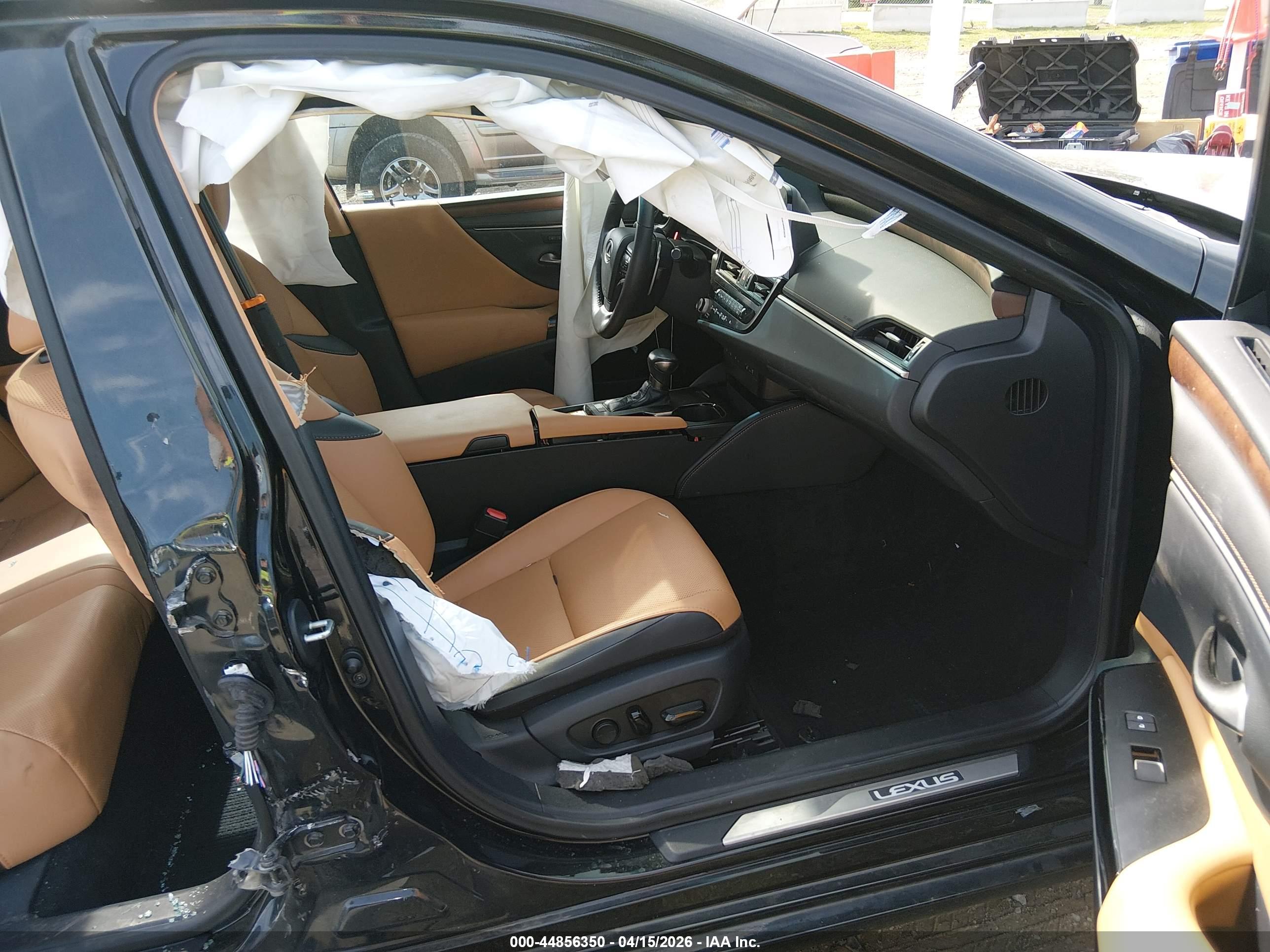 LEXUS ES image 5