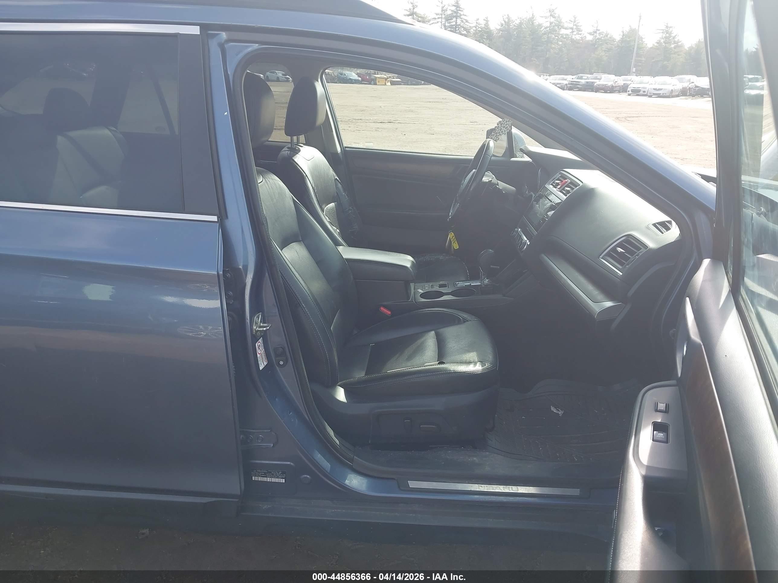 SUBARU OUTBACK image 5