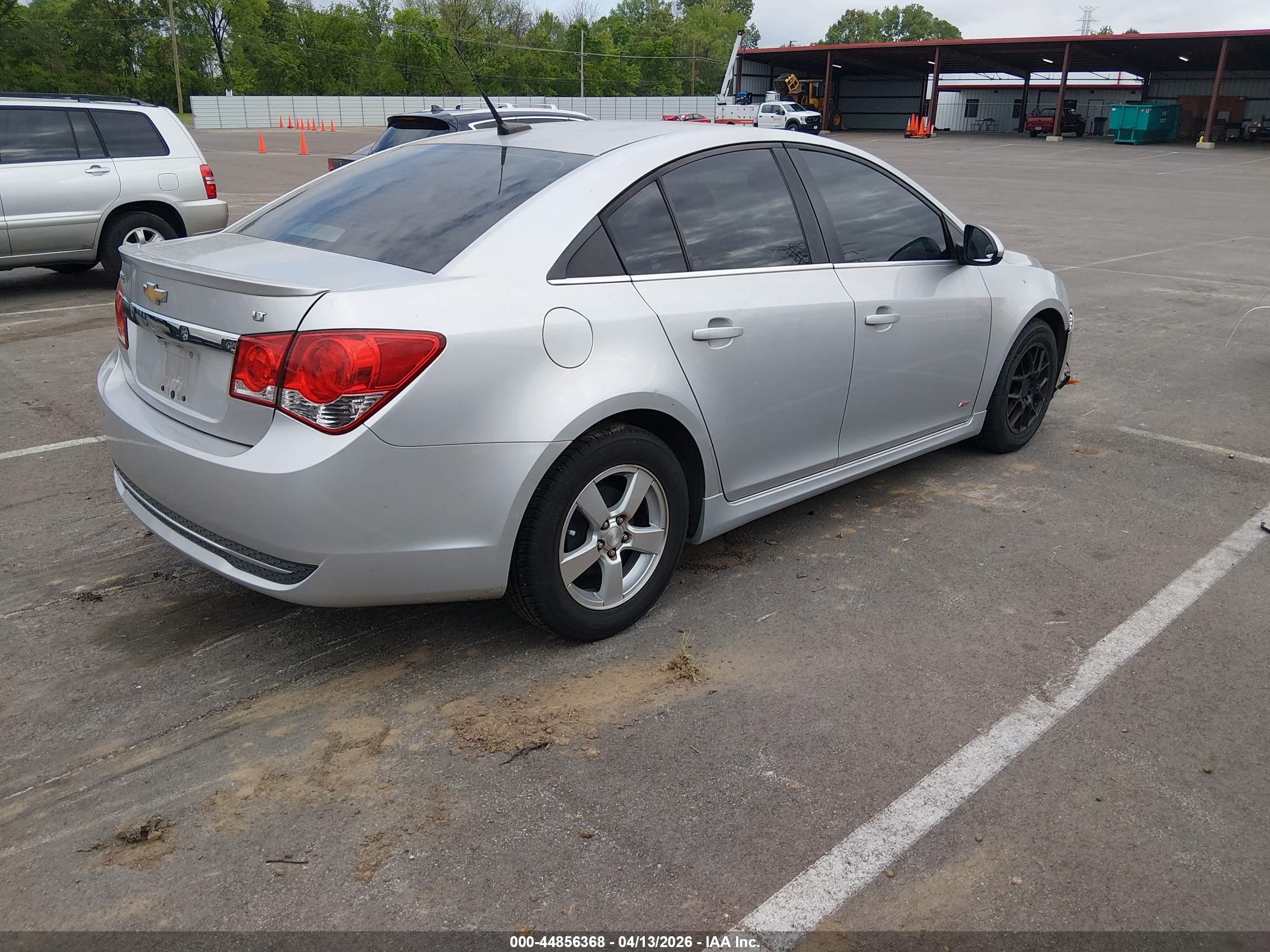 CHEVROLET CRUZE image 4