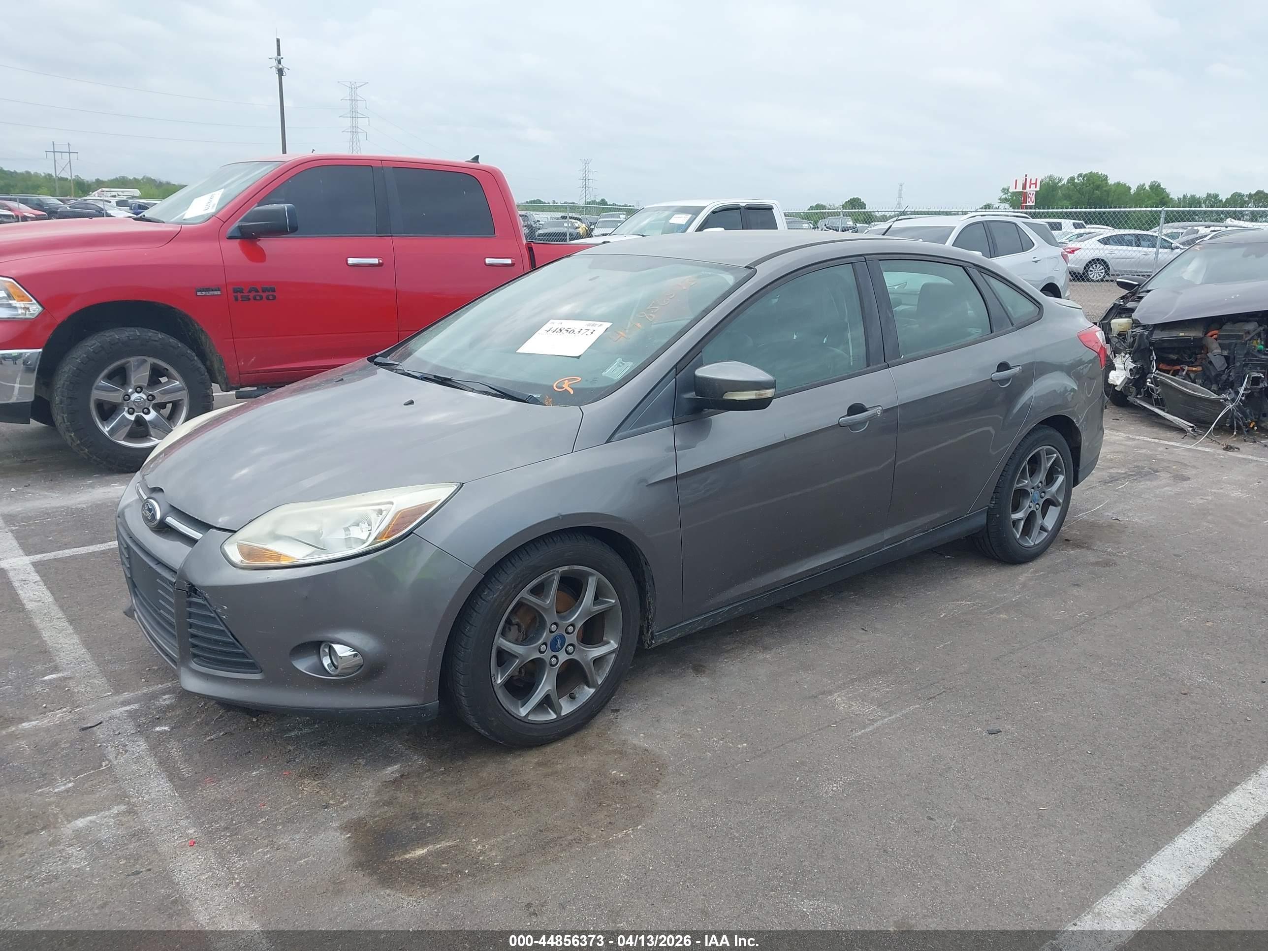 FORD FOCUS image 2