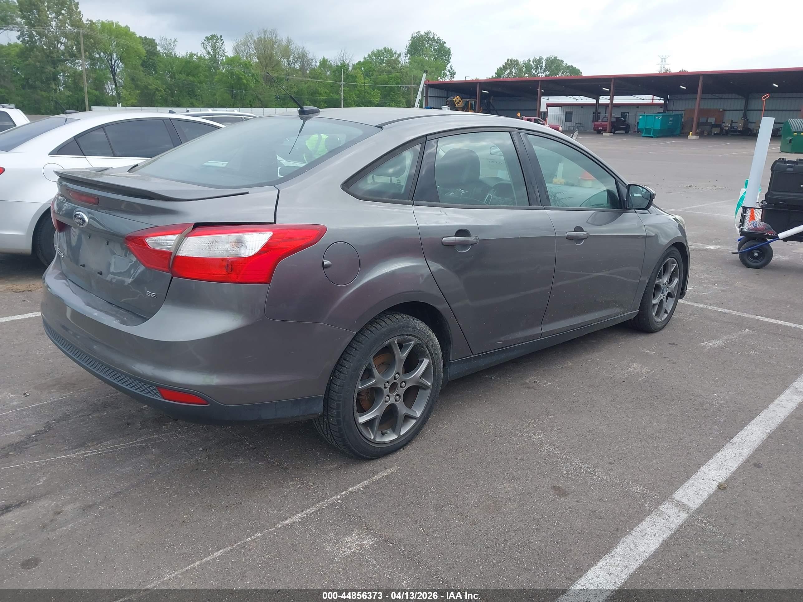 FORD FOCUS image 4