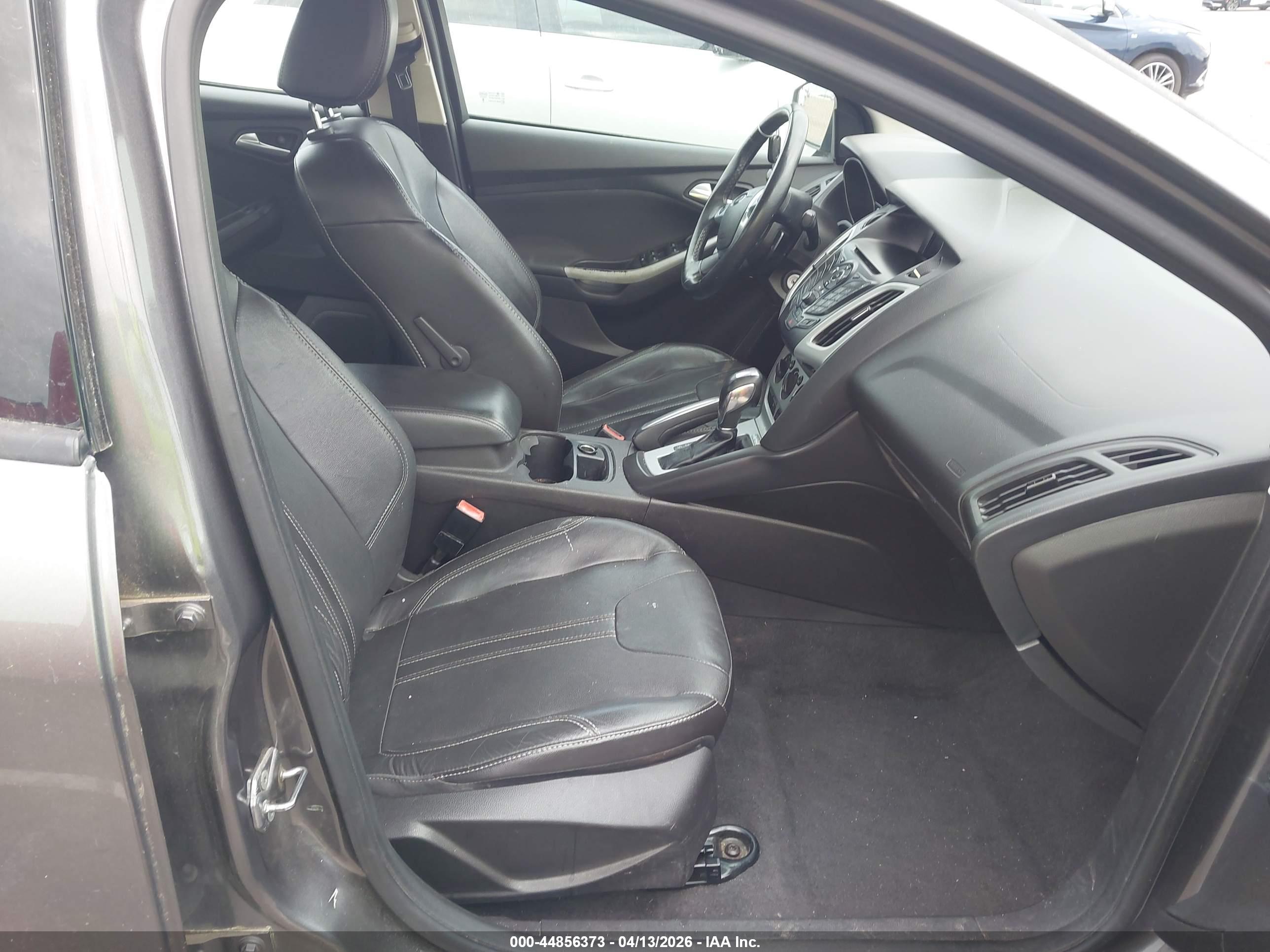 FORD FOCUS image 5