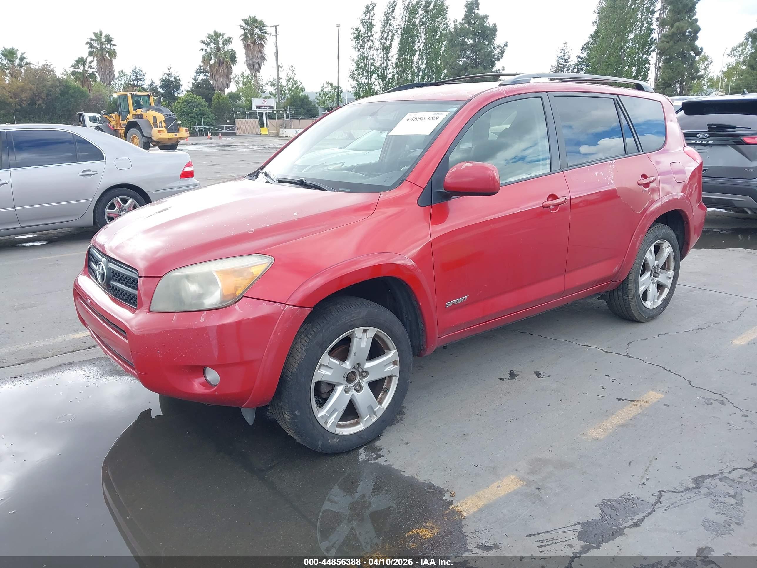 TOYOTA RAV4 image 2