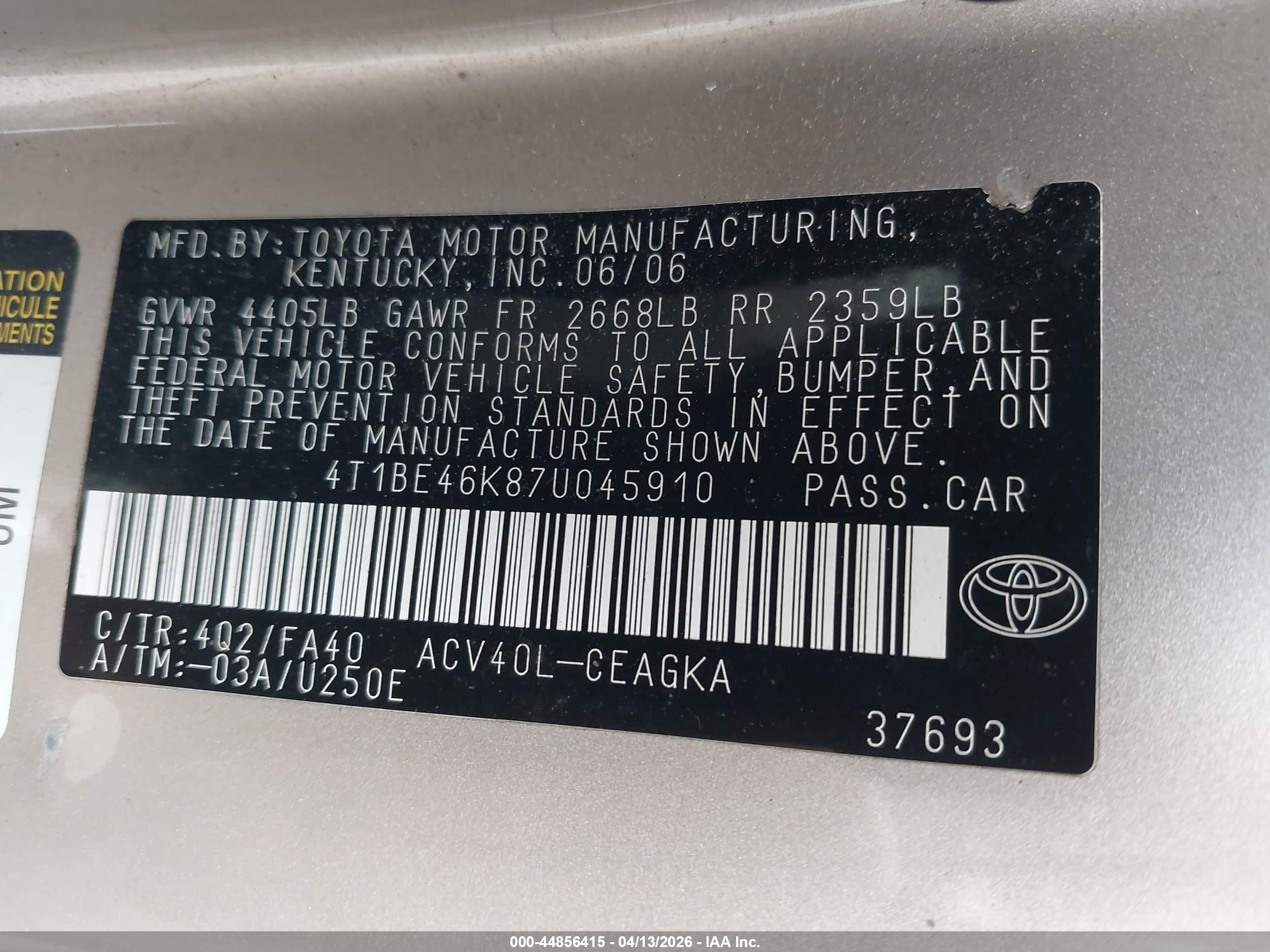 TOYOTA CAMRY image 9