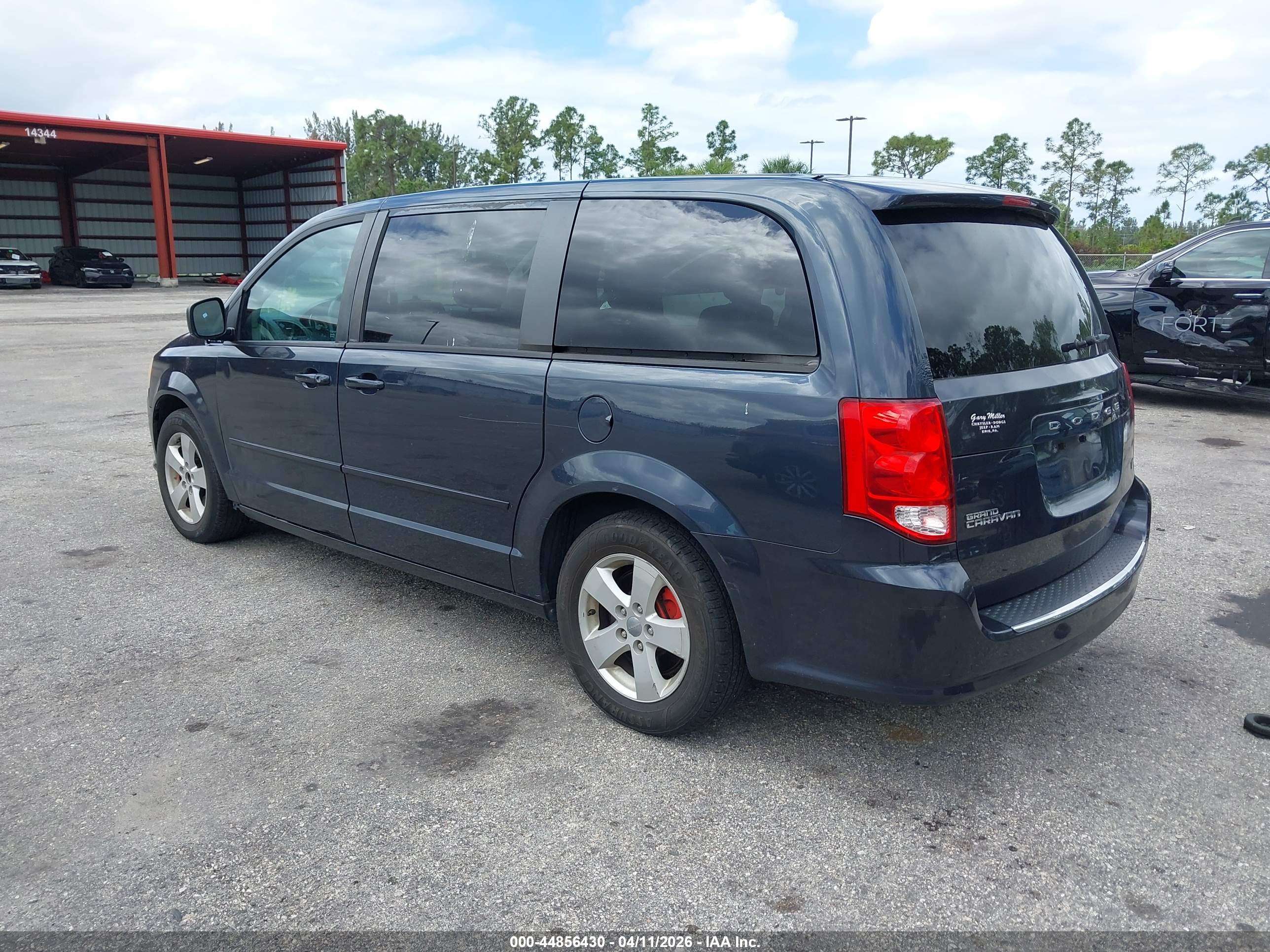 DODGE GRAND image 3