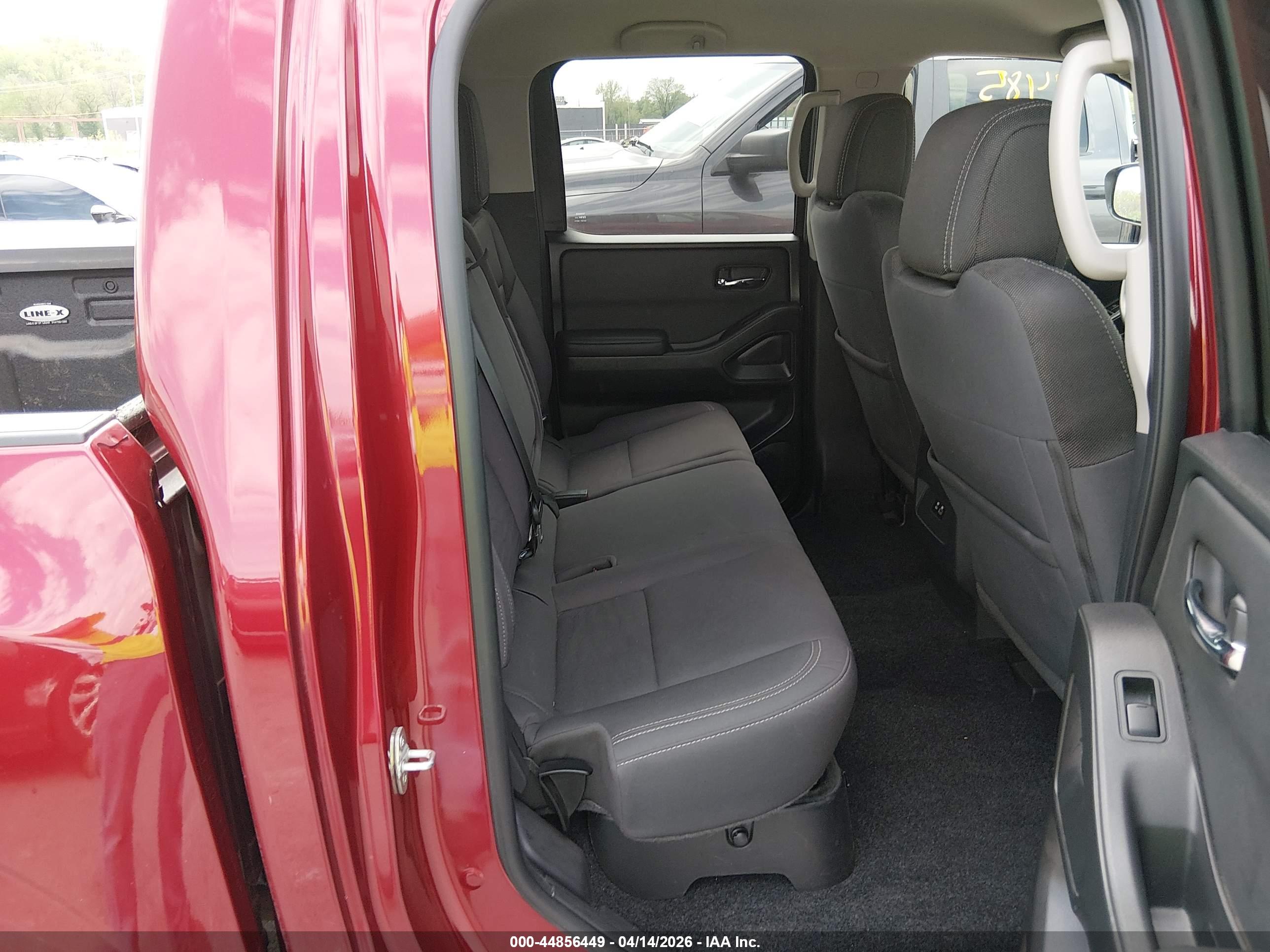 NISSAN FRONTIER image 8
