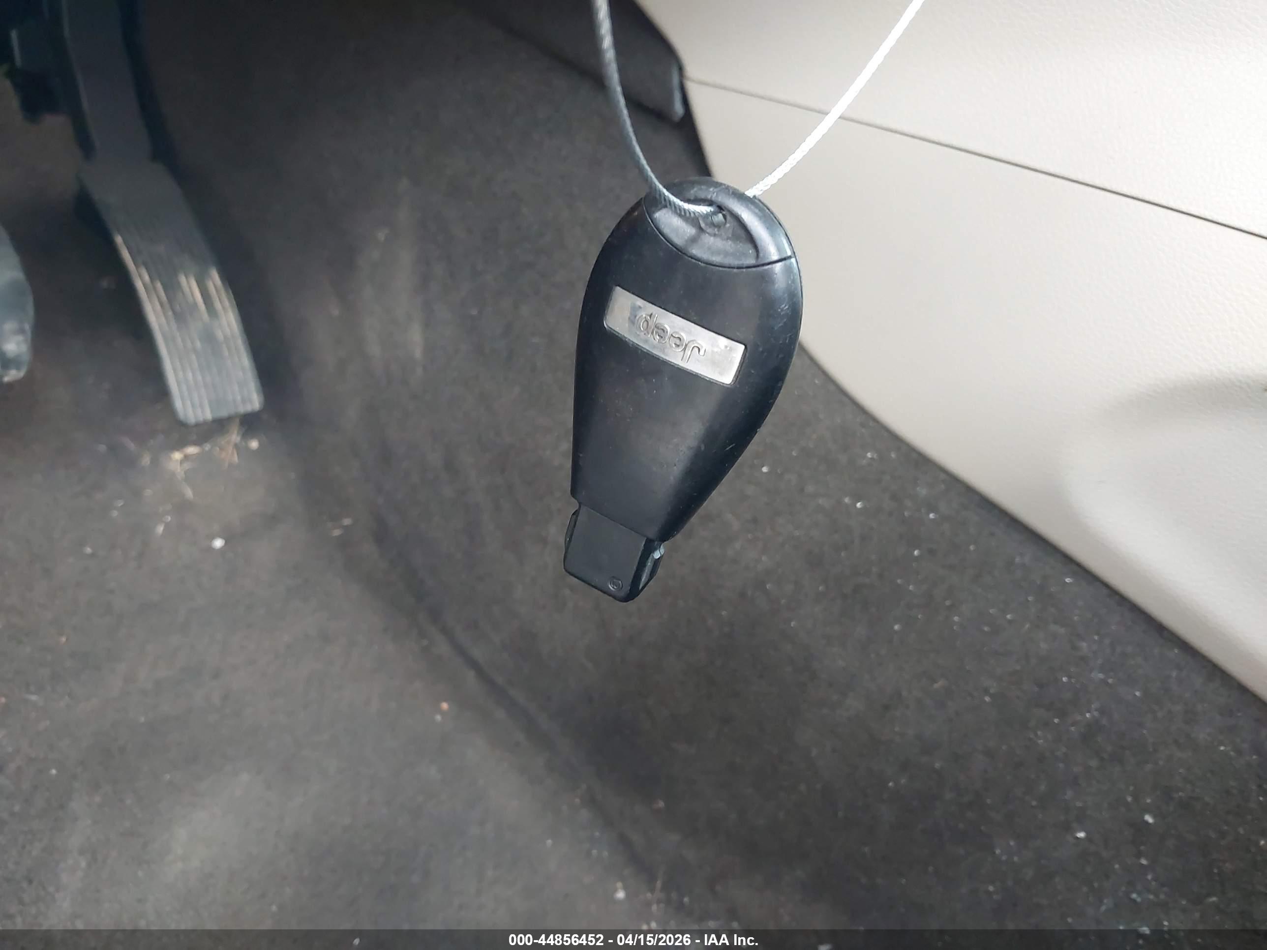 JEEP GRAND image 11