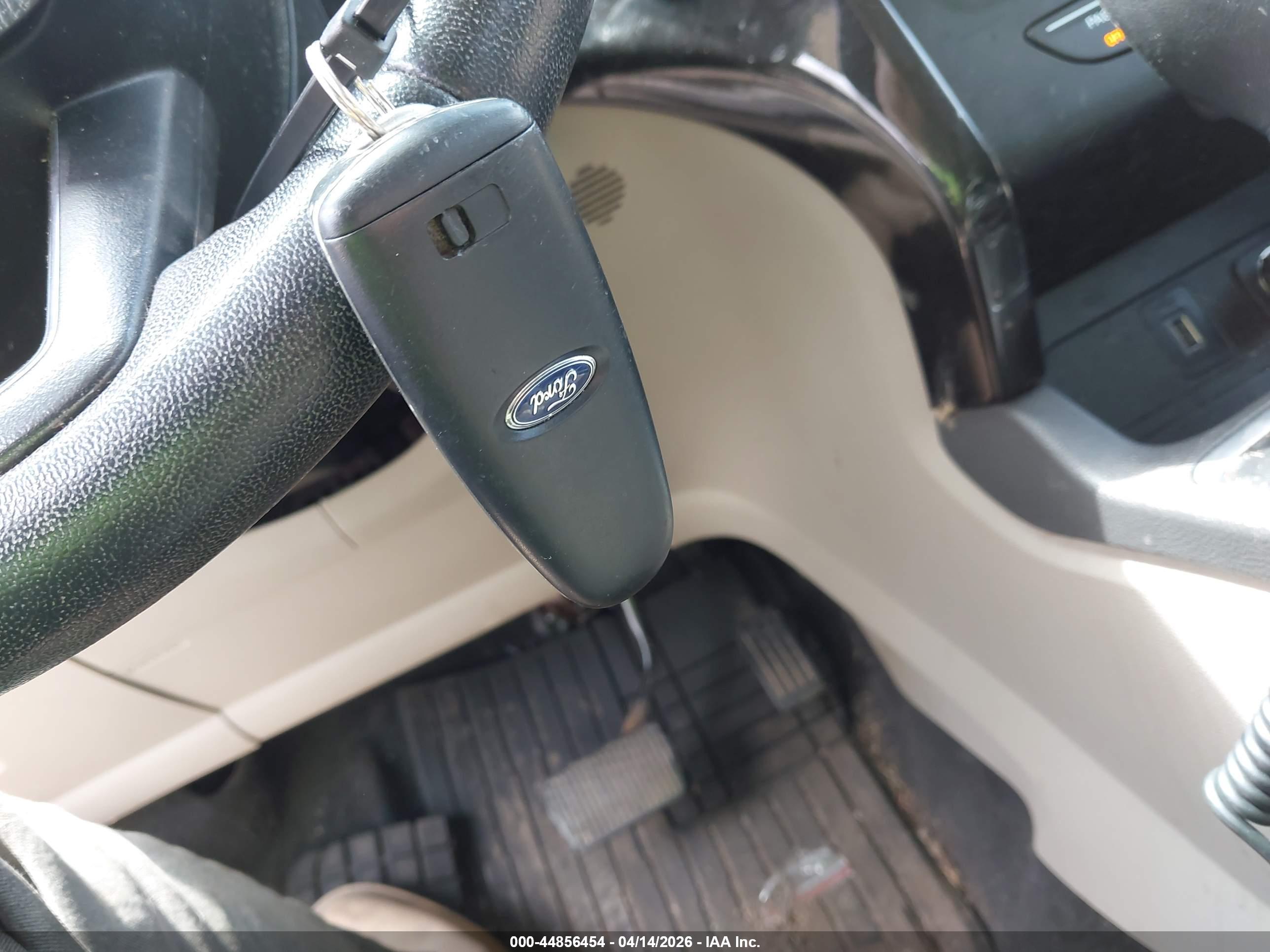 FORD ESCAPE image 11