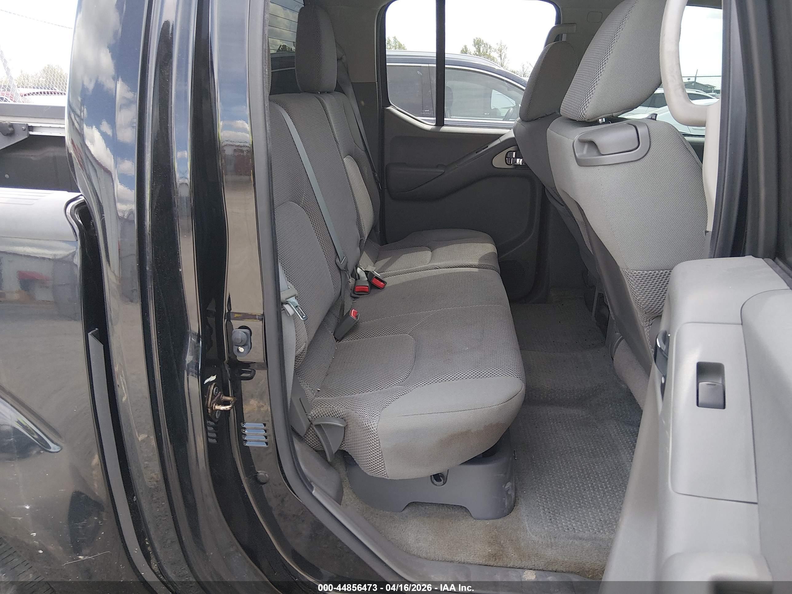 NISSAN FRONTIER image 8