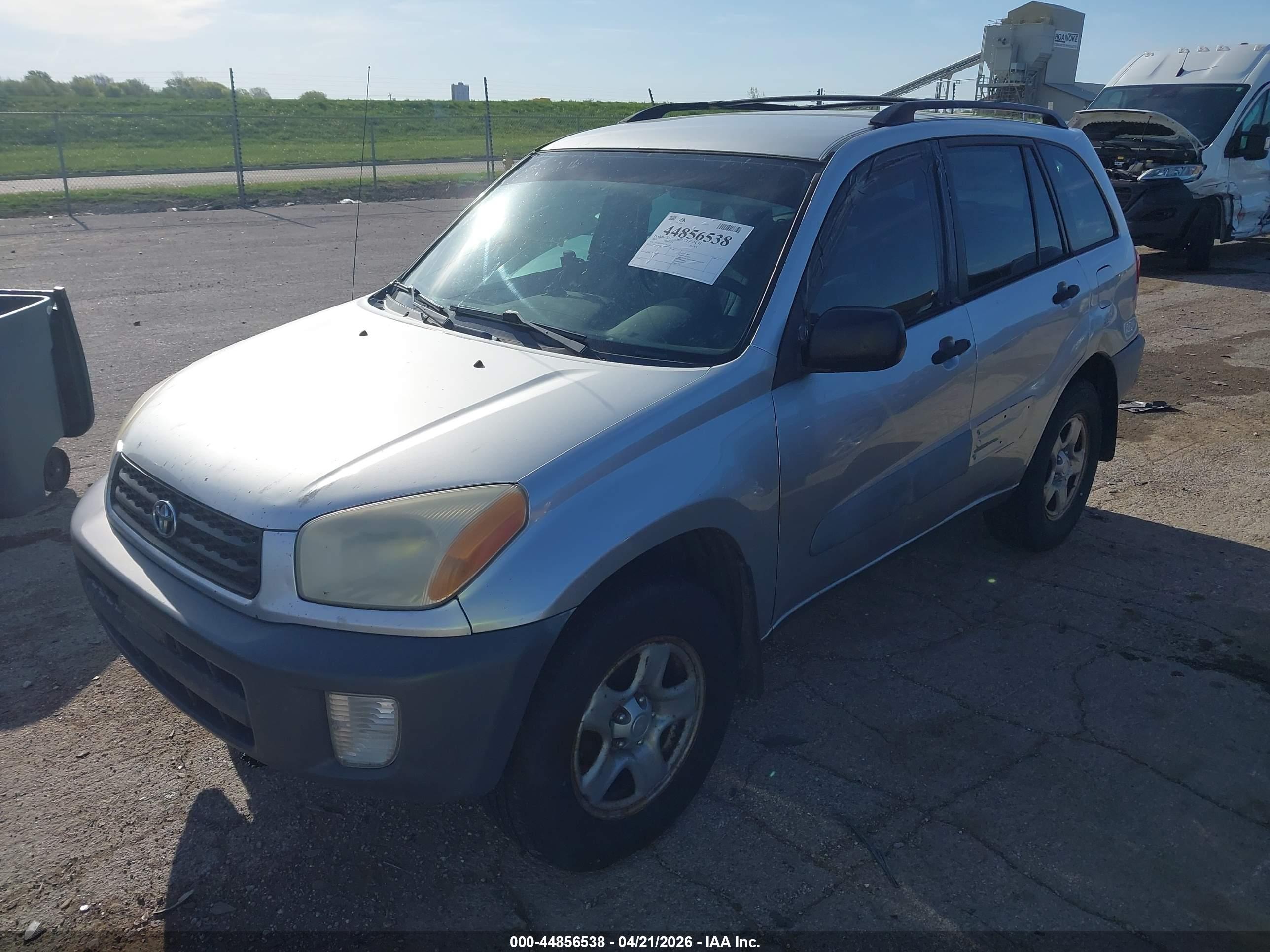 TOYOTA RAV4 image 2