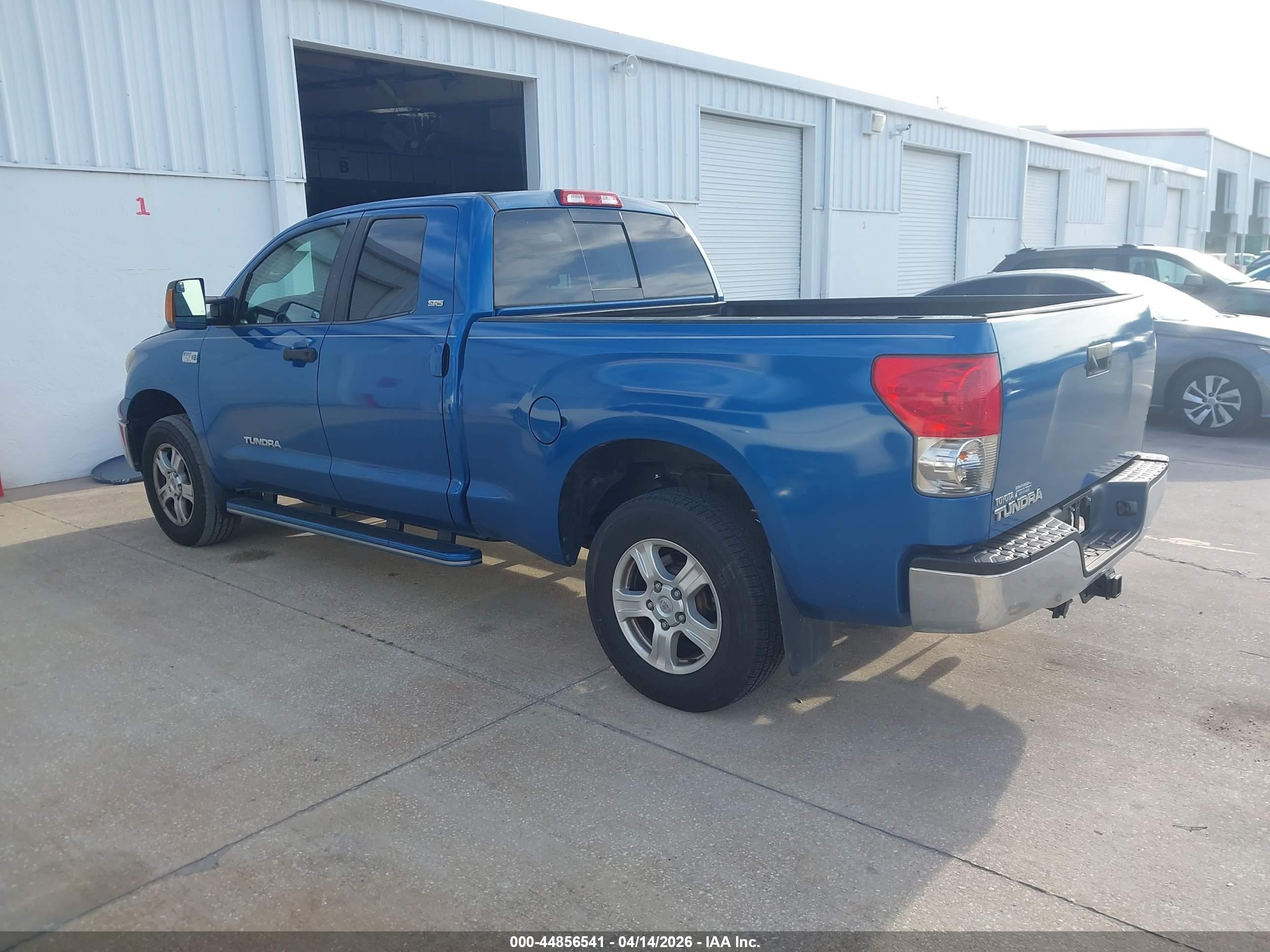 TOYOTA TUNDRA image 3