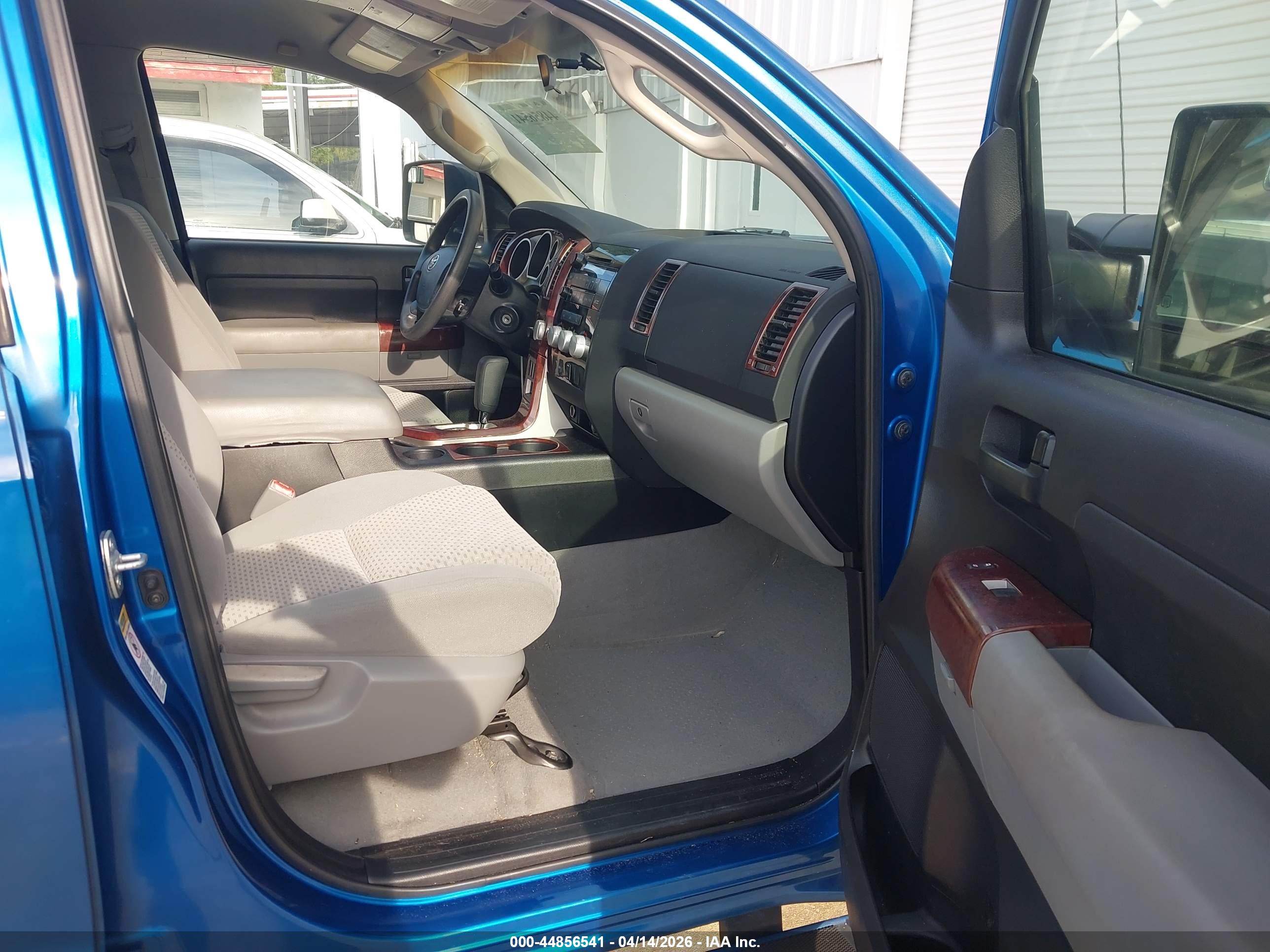TOYOTA TUNDRA image 5