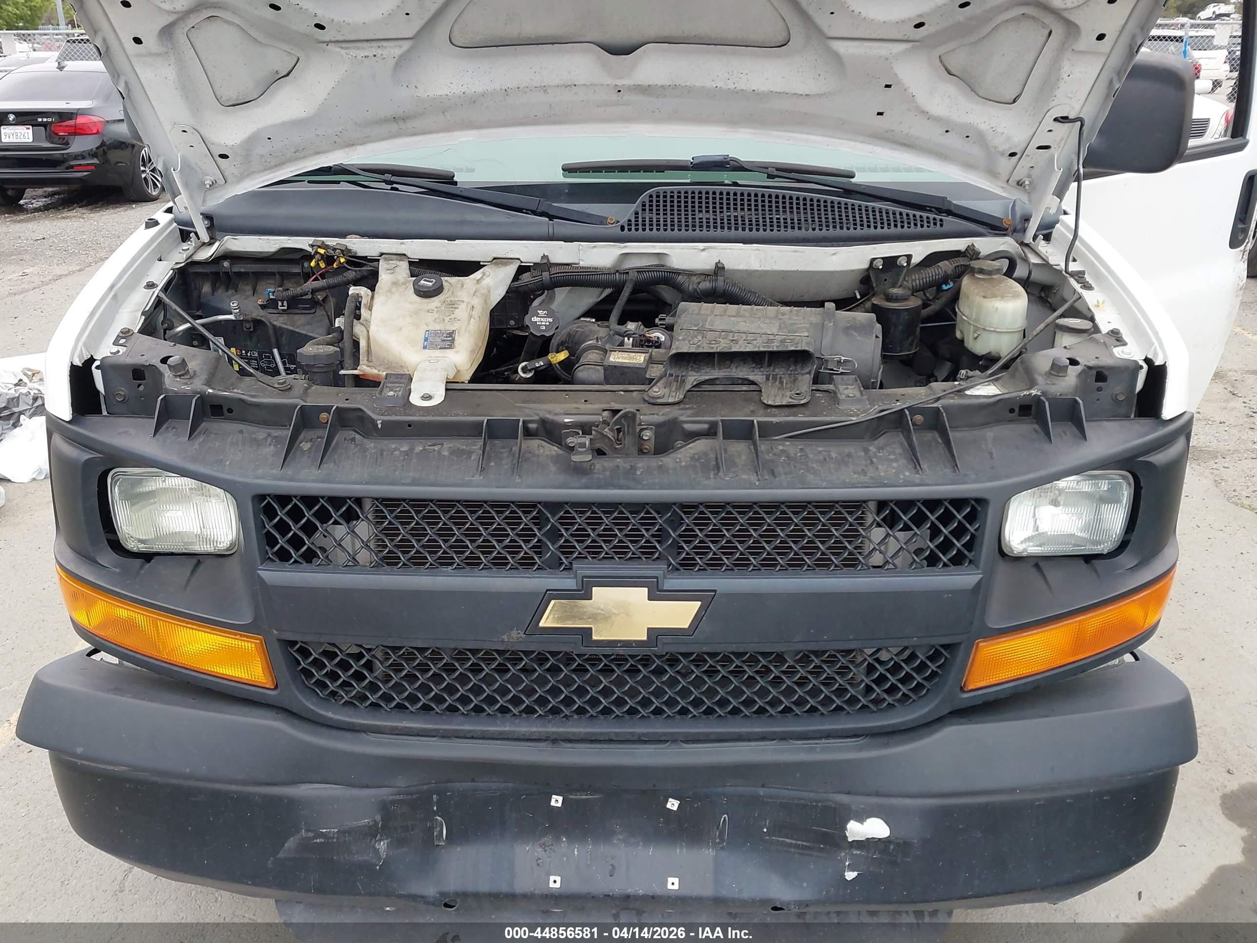 CHEVROLET EXPRESS image 10
