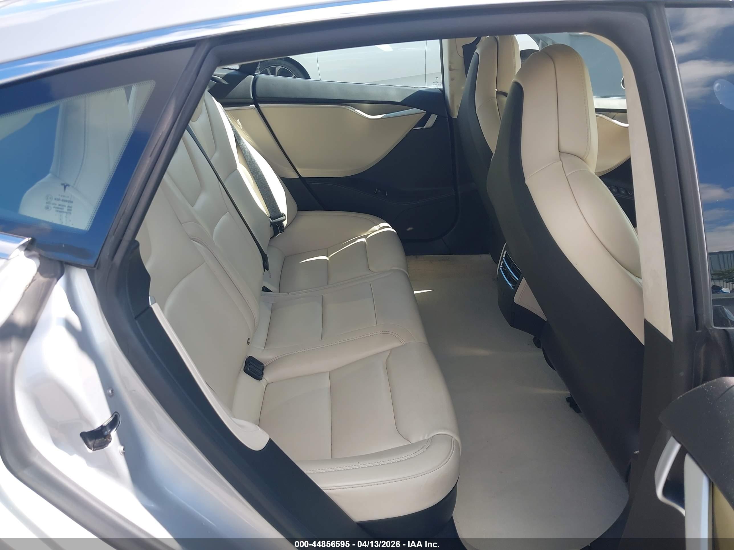TESLA MODEL image 8