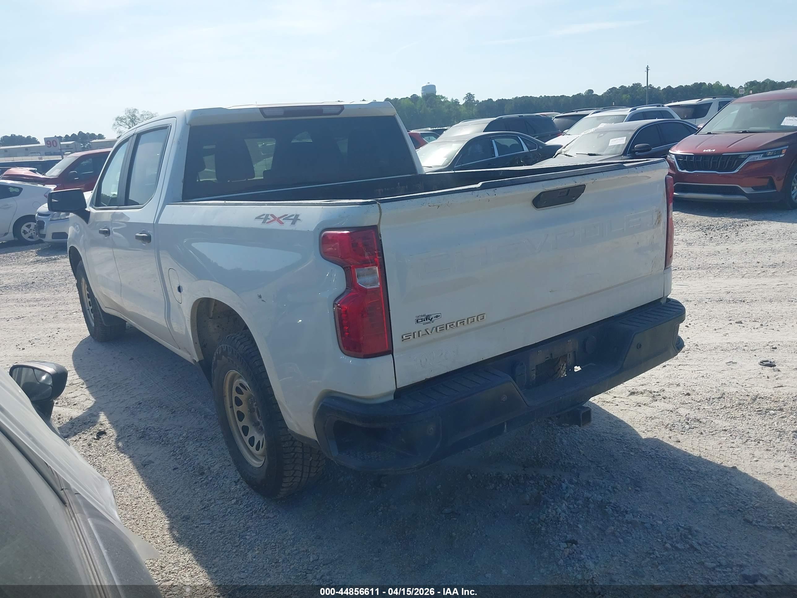 CHEVROLET SILVERADO image 3
