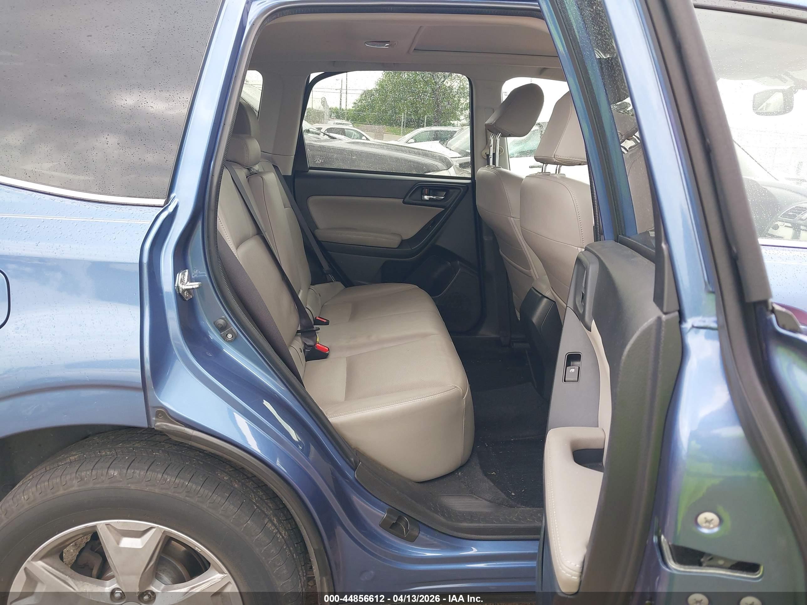 SUBARU FORESTER image 8