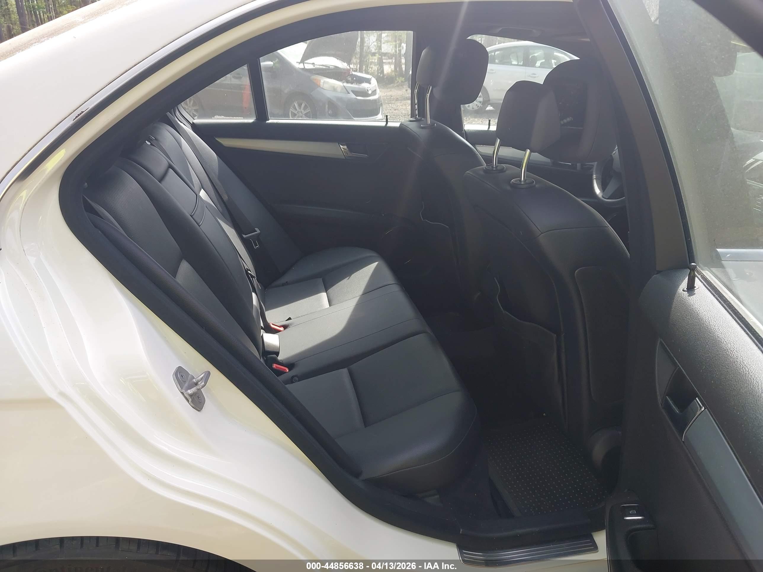 MERCEDES-BENZ C image 8