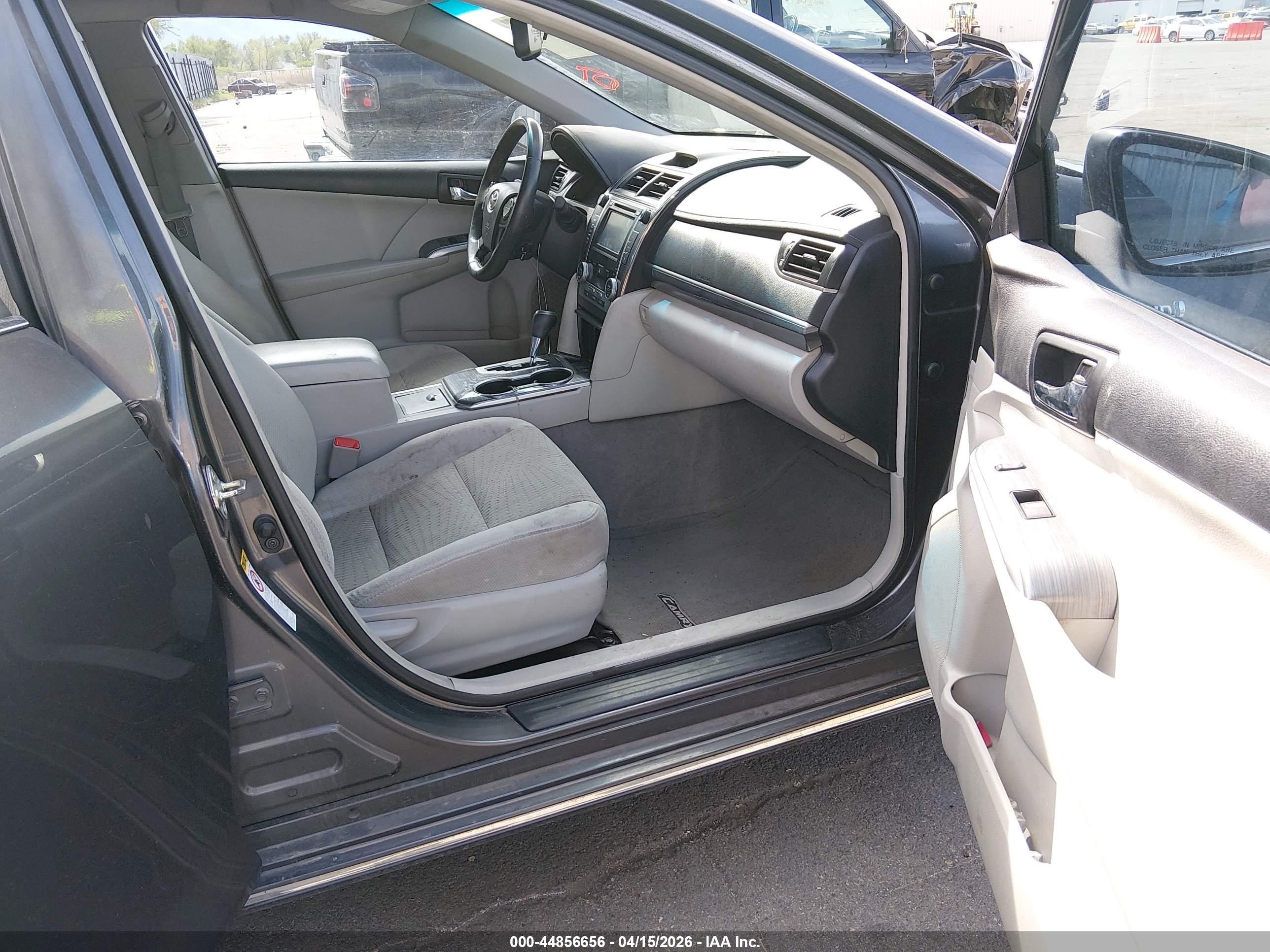 TOYOTA CAMRY image 5