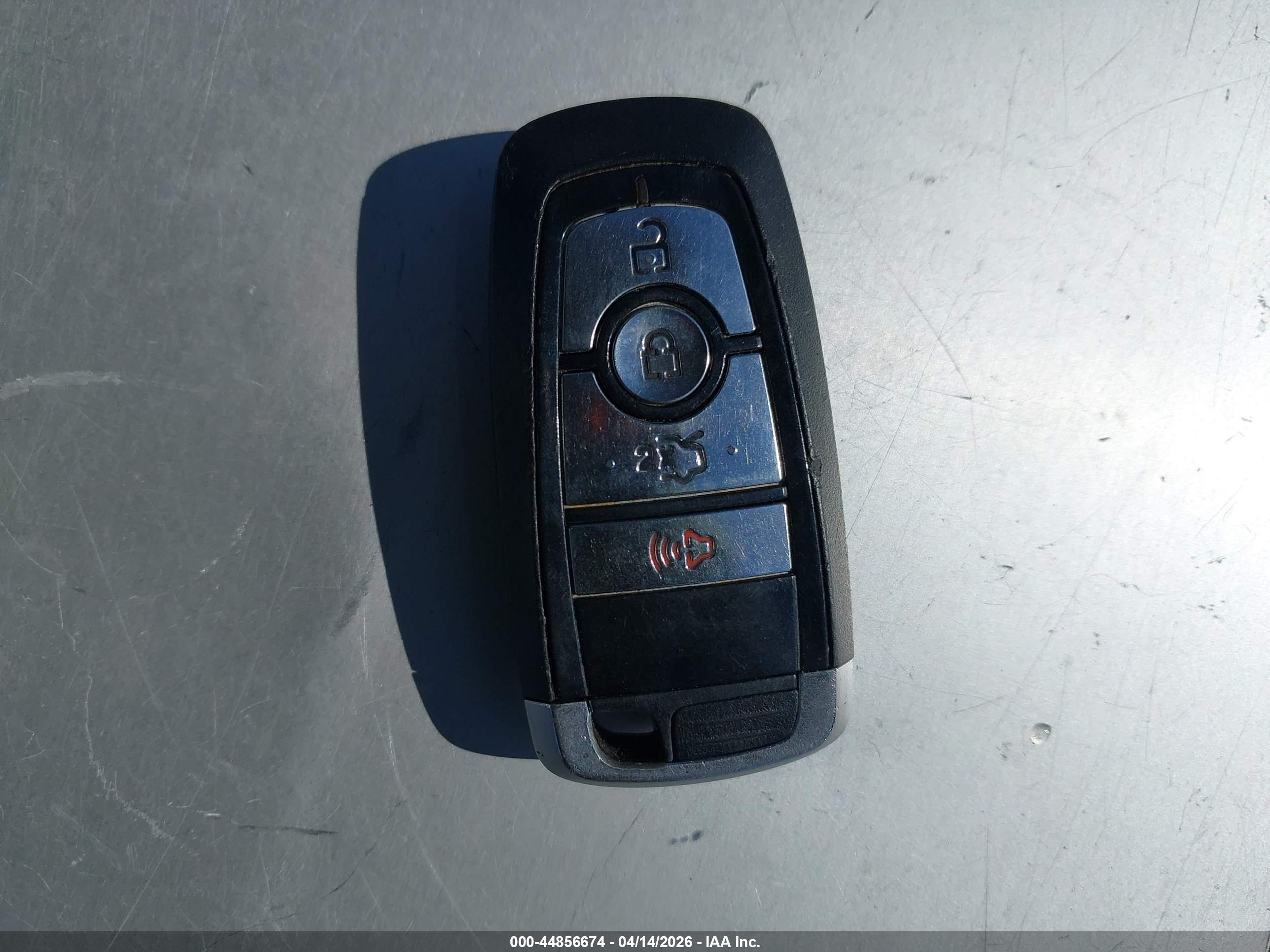 FORD FUSION image 11