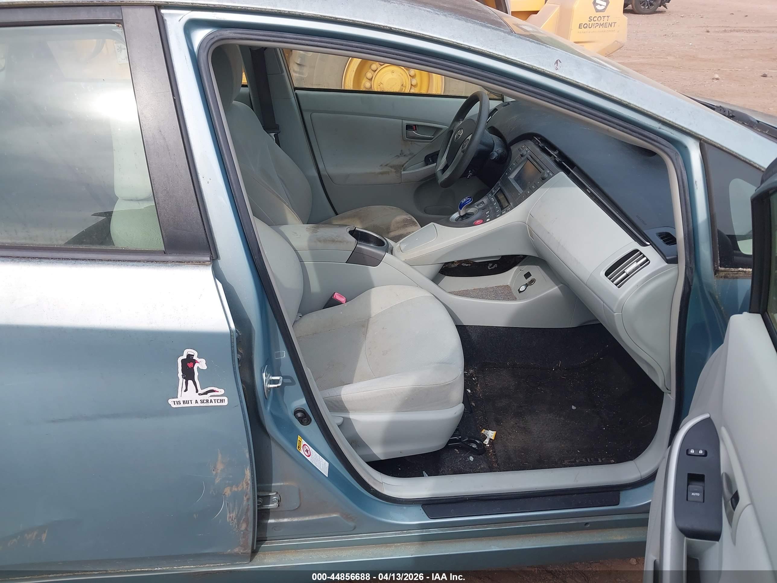 TOYOTA PRIUS image 5
