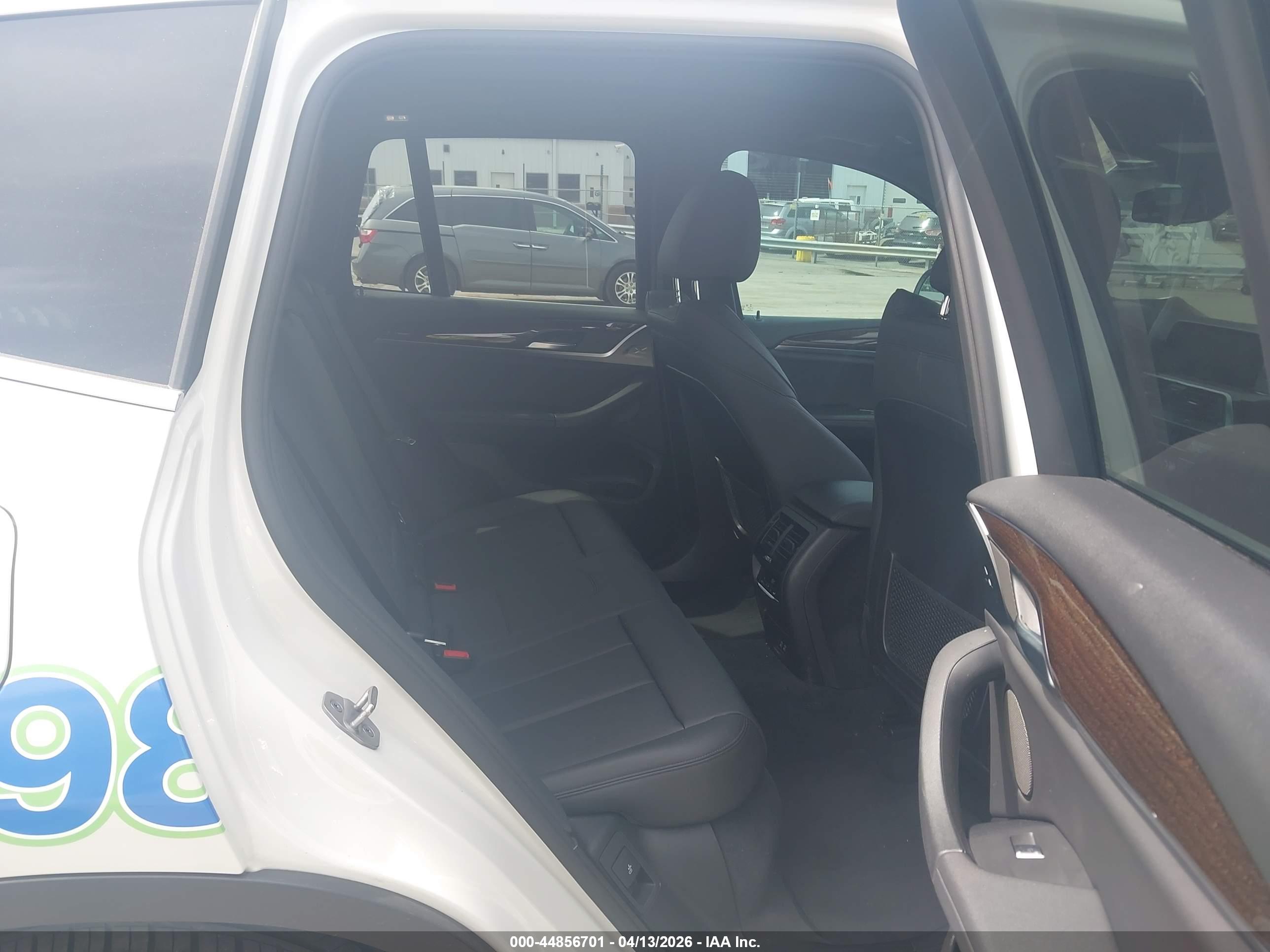 BMW X3 image 8
