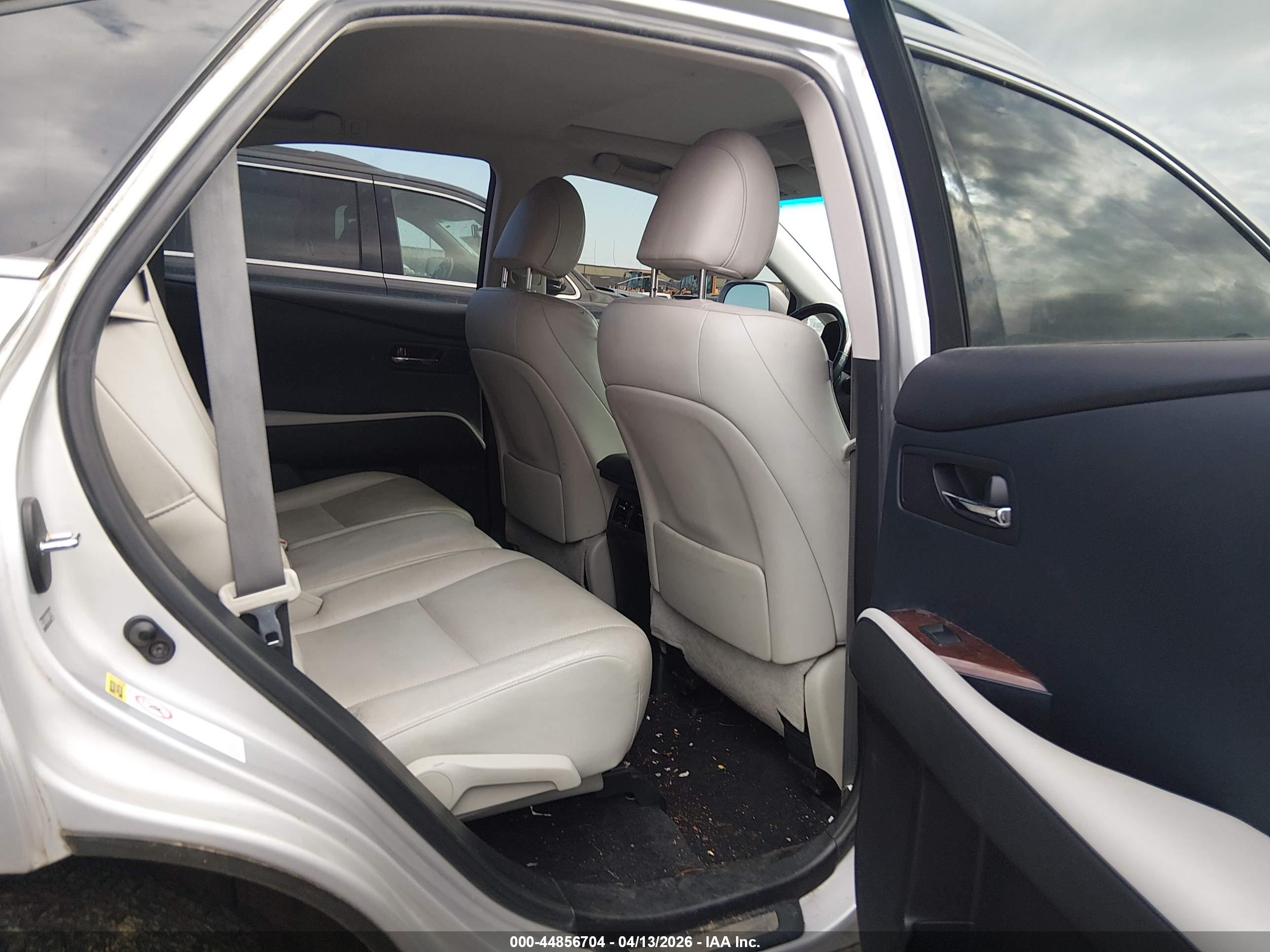 LEXUS RX image 8