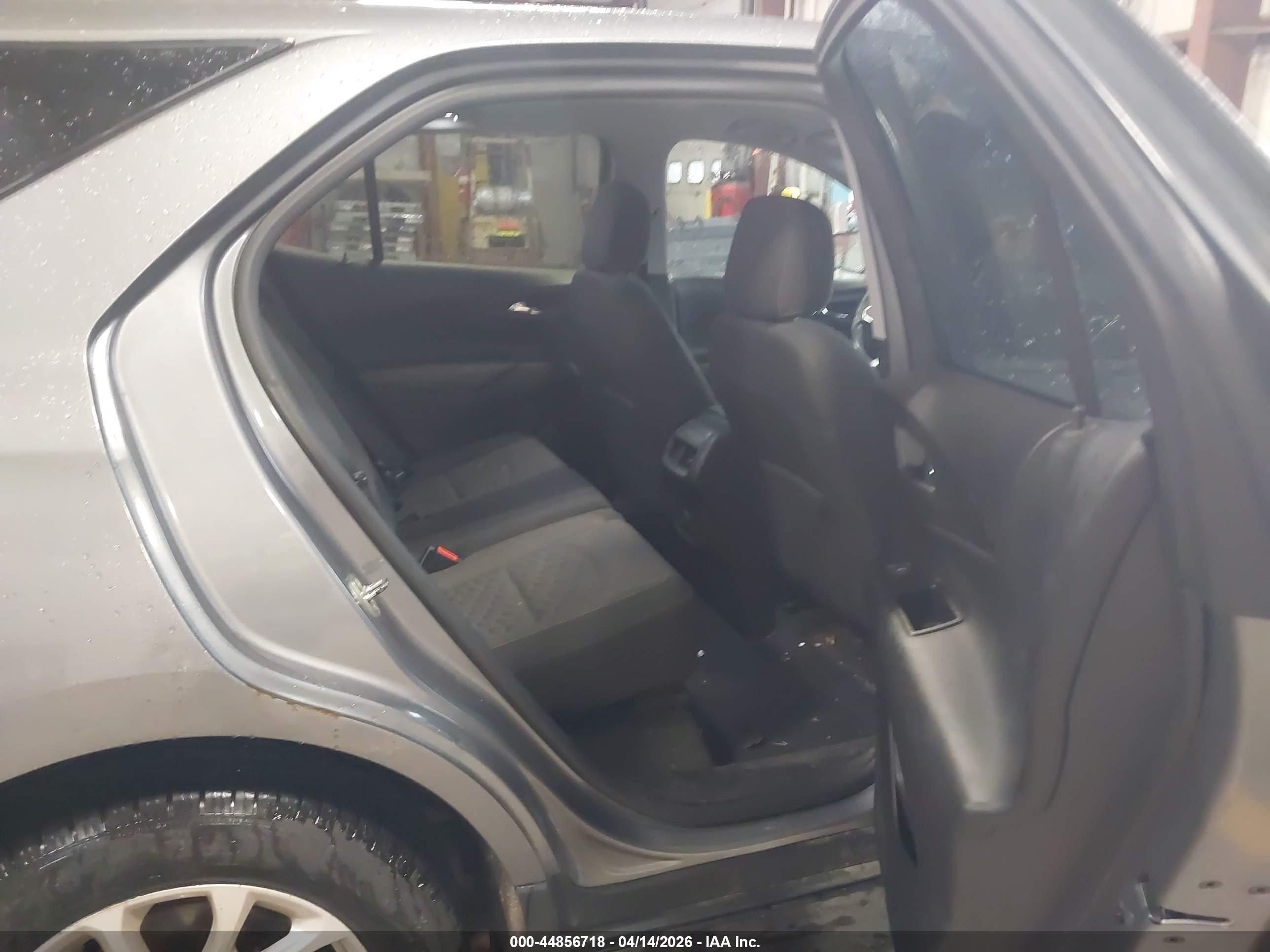 CHEVROLET EQUINOX image 8