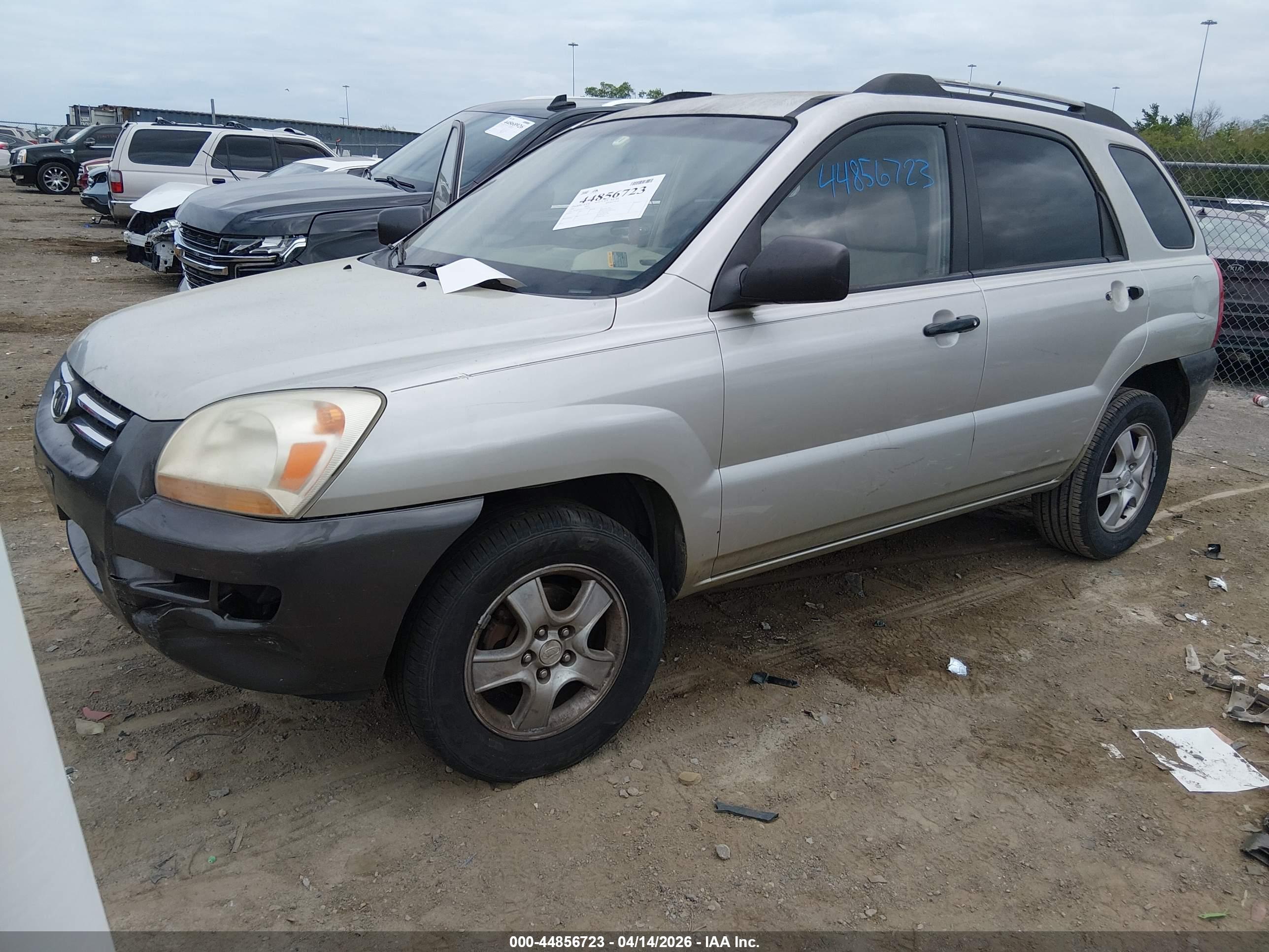 KIA SPORTAGE image 2