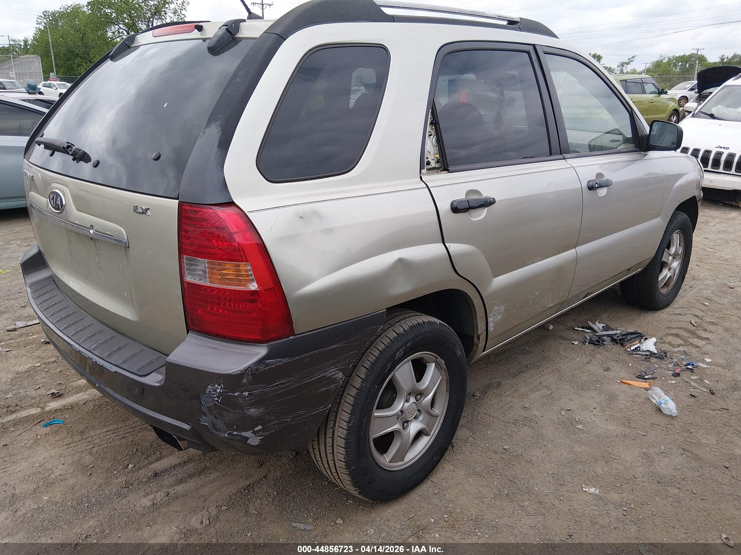 KIA SPORTAGE image 4
