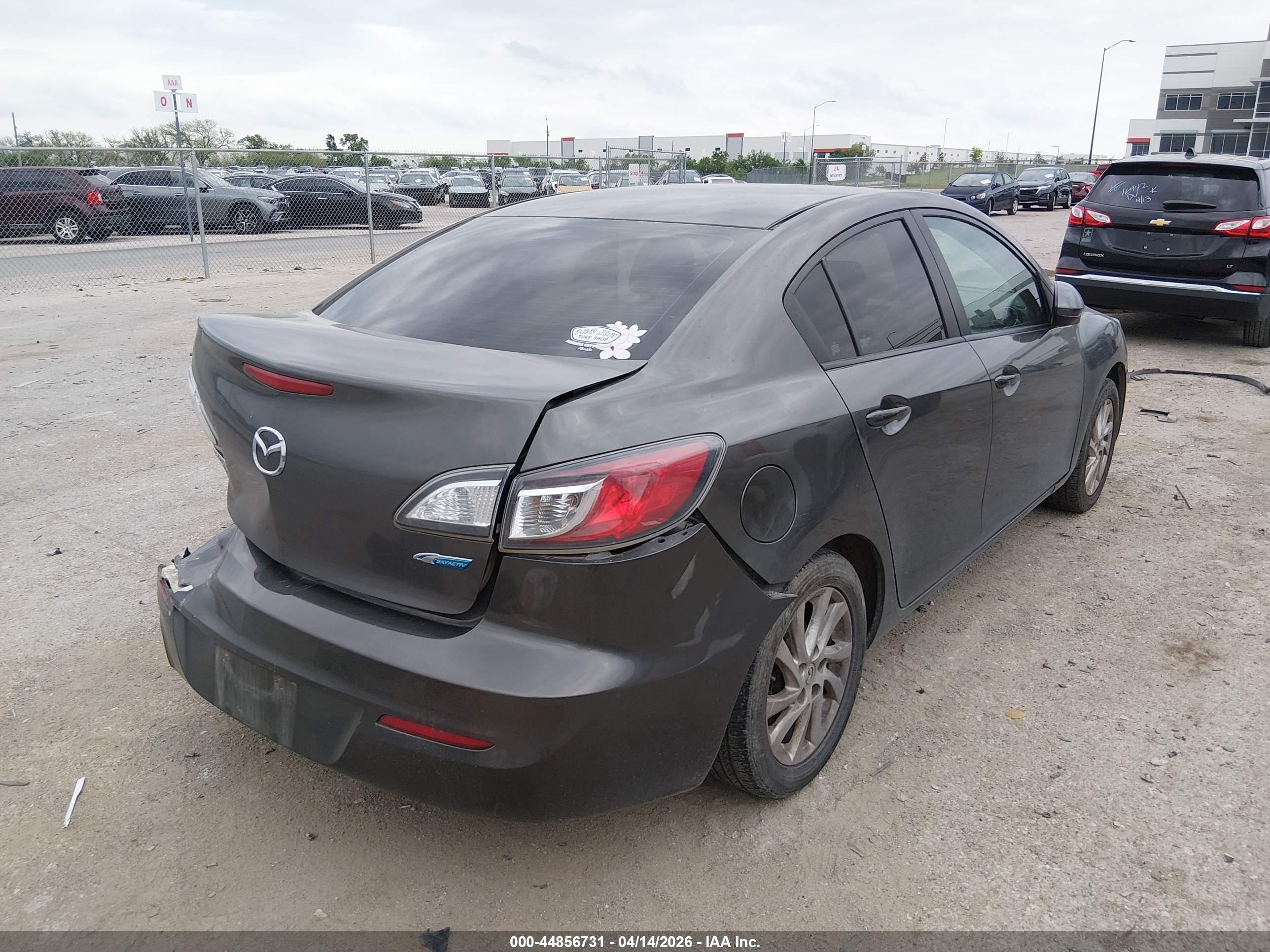 MAZDA MAZDA3 image 4