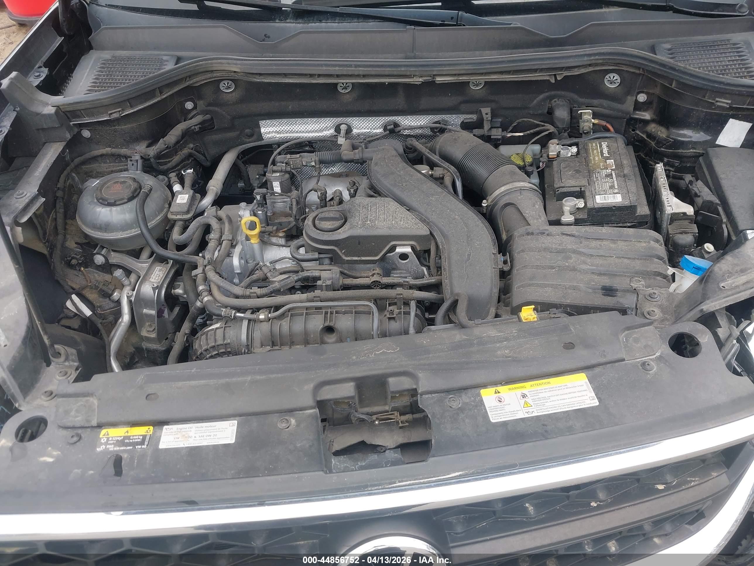 VOLKSWAGEN TAOS image 10