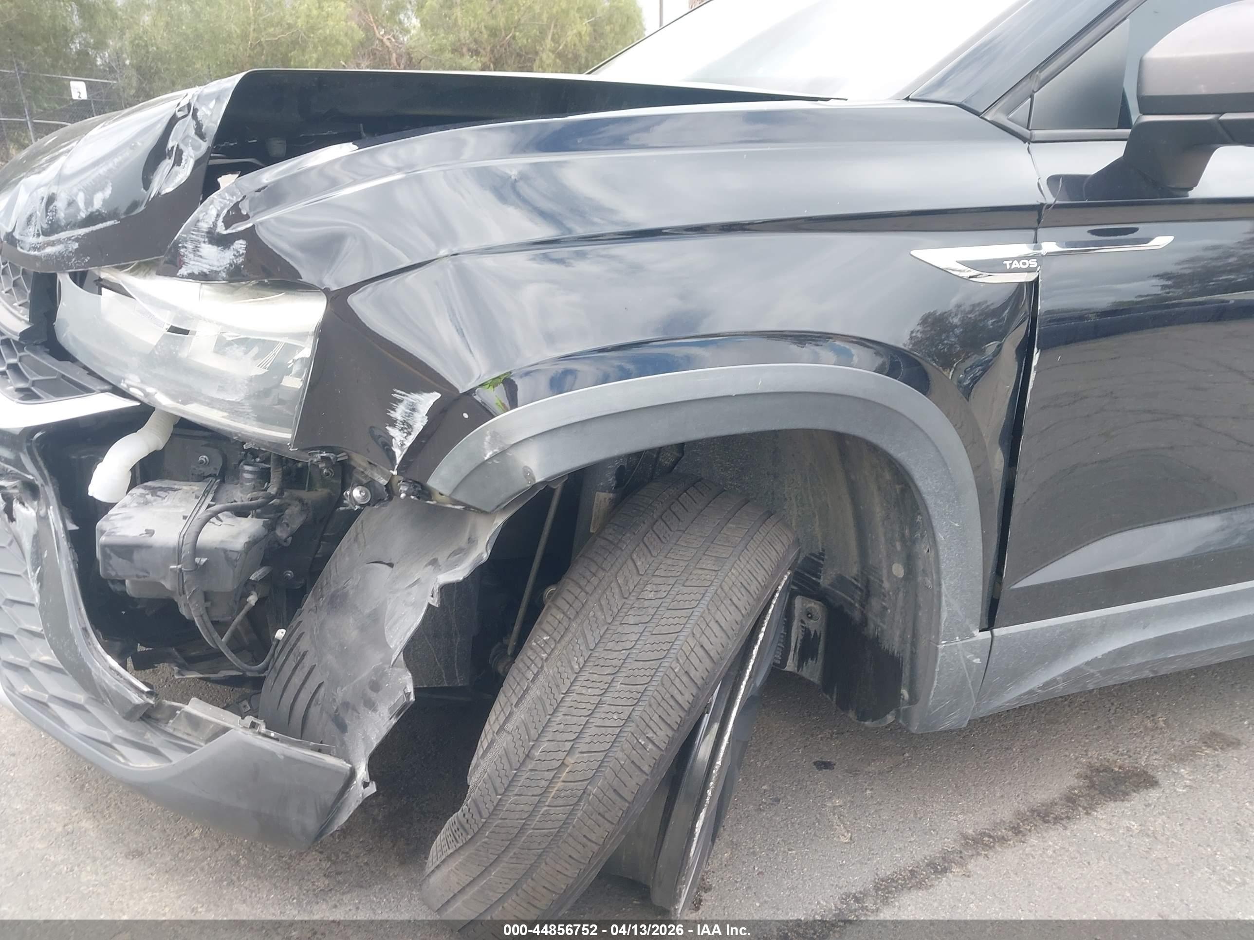 VOLKSWAGEN TAOS image 6