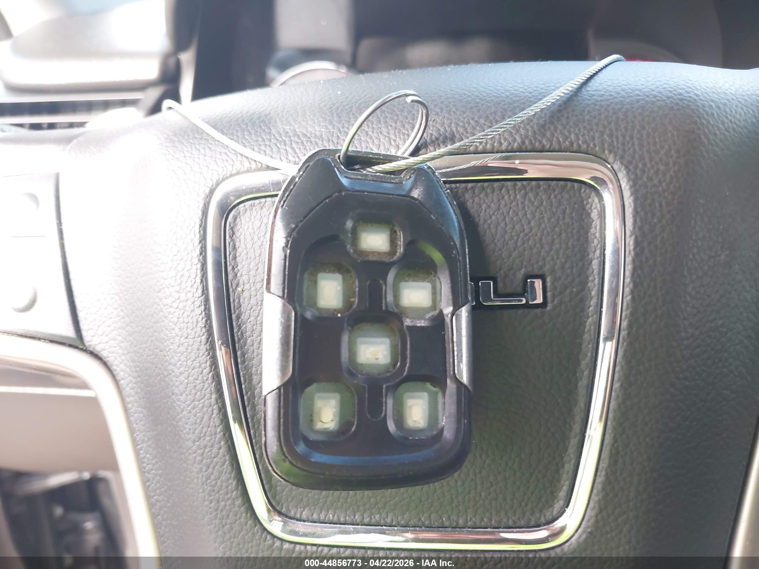 GMC YUKON image 11