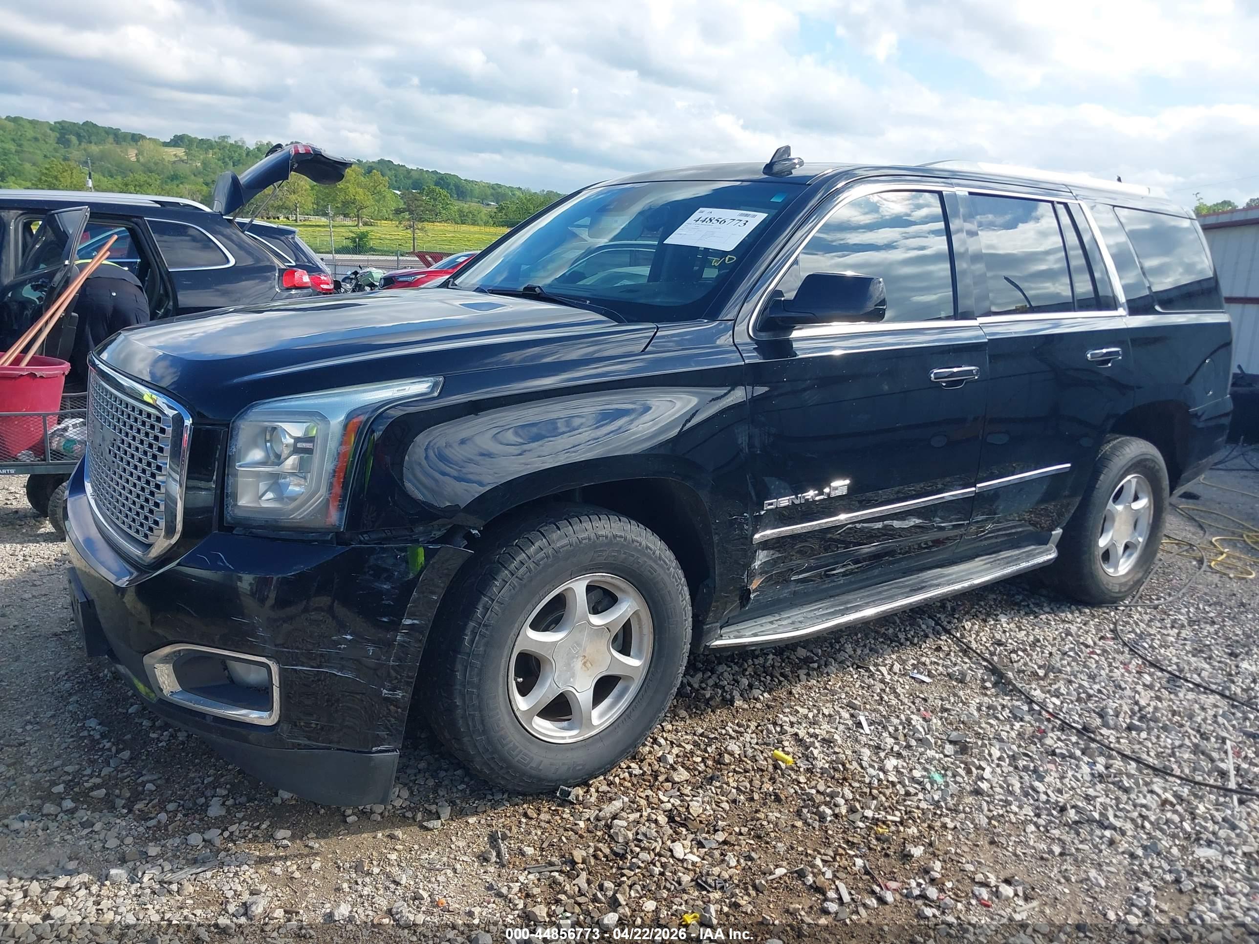 GMC YUKON image 6