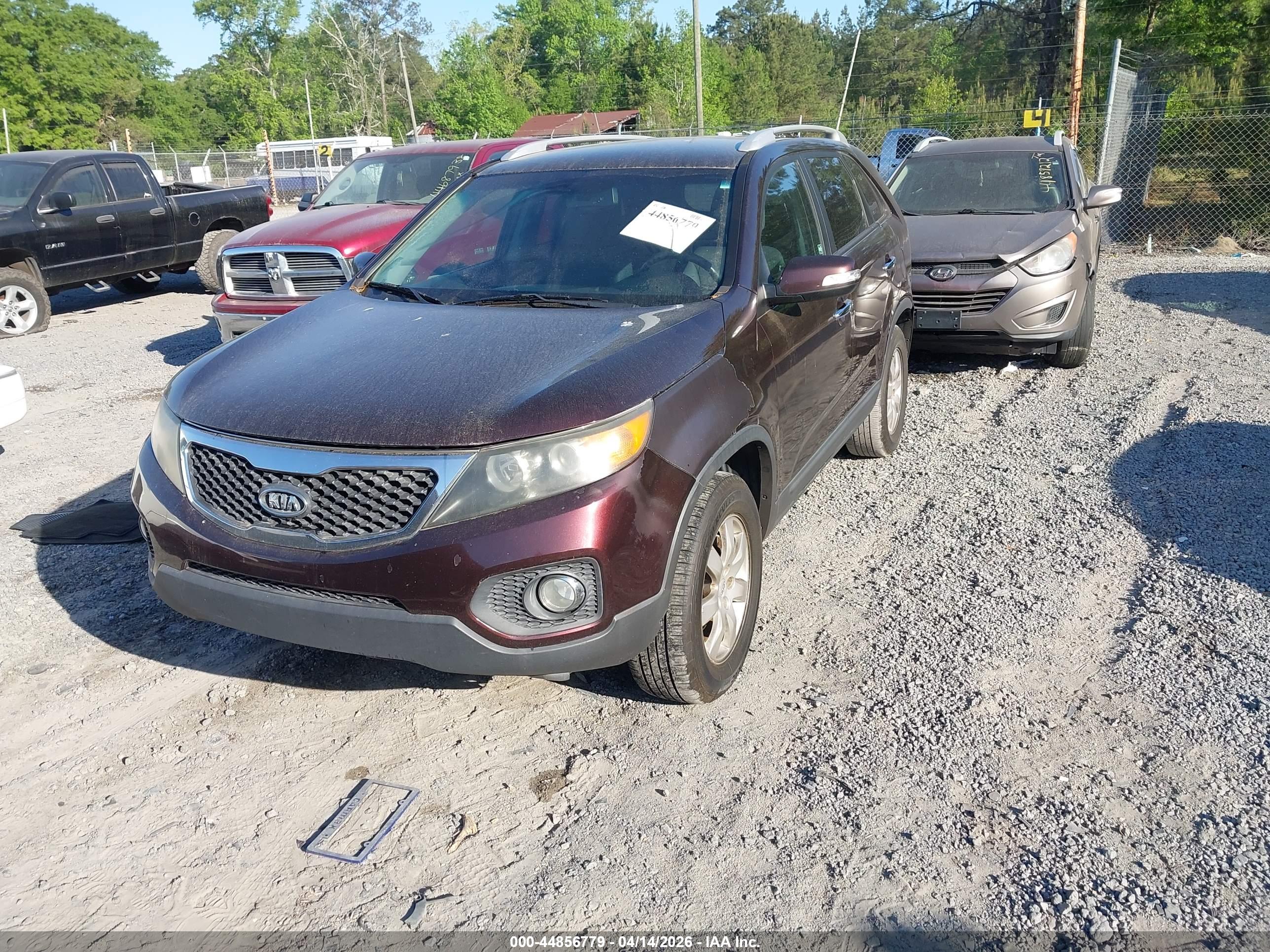 KIA SORENTO image 2