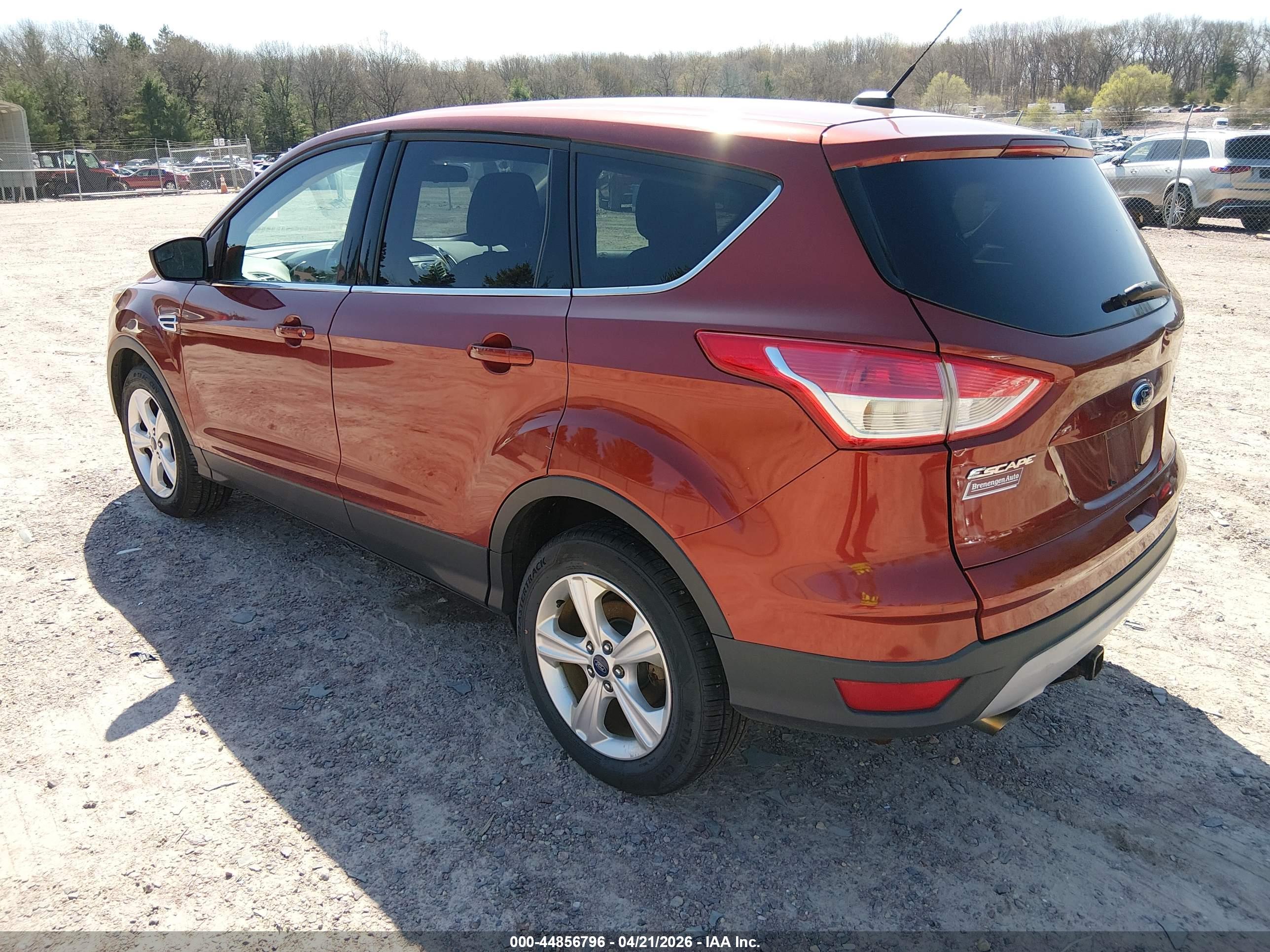 FORD ESCAPE image 3