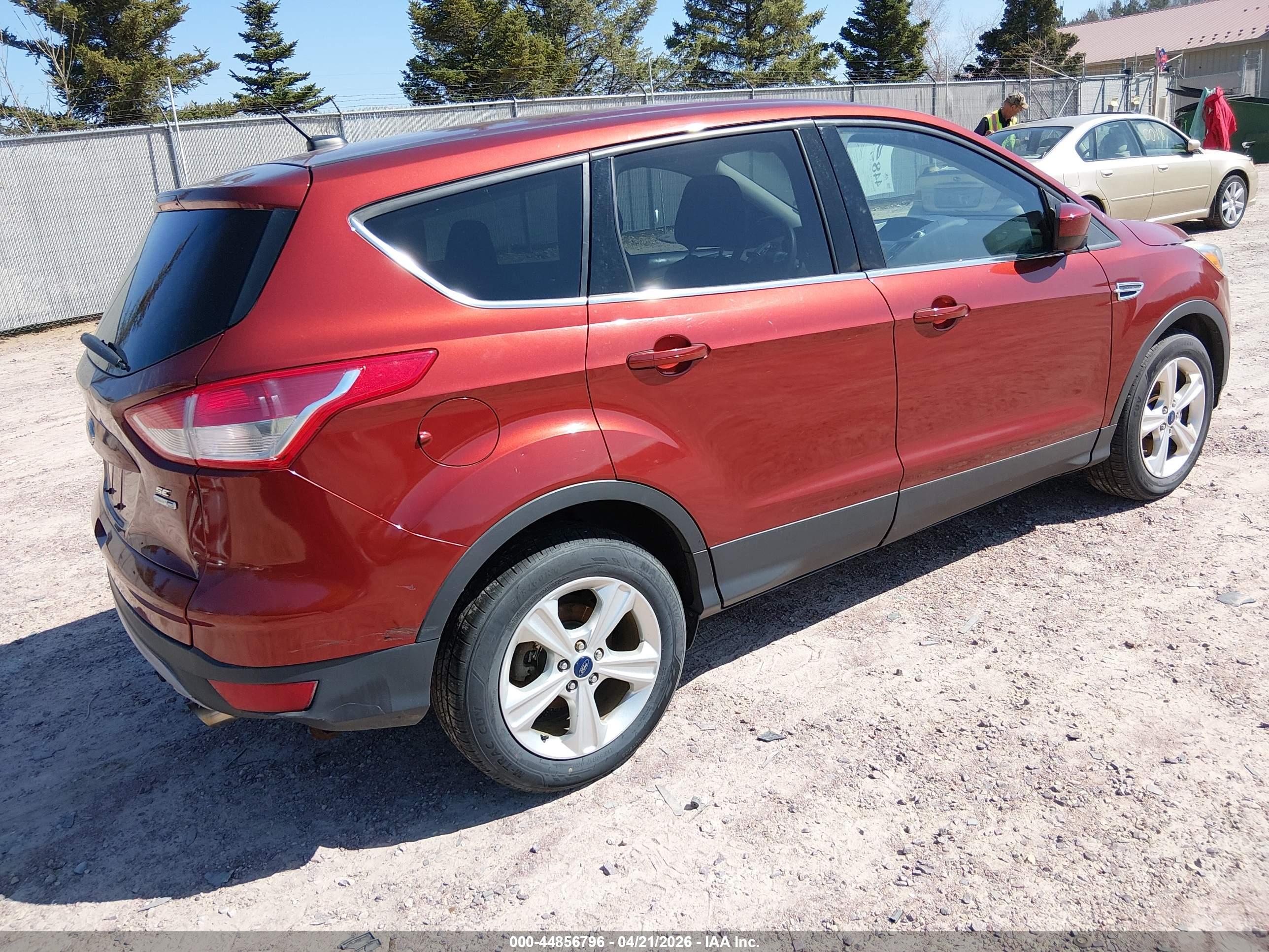 FORD ESCAPE image 4