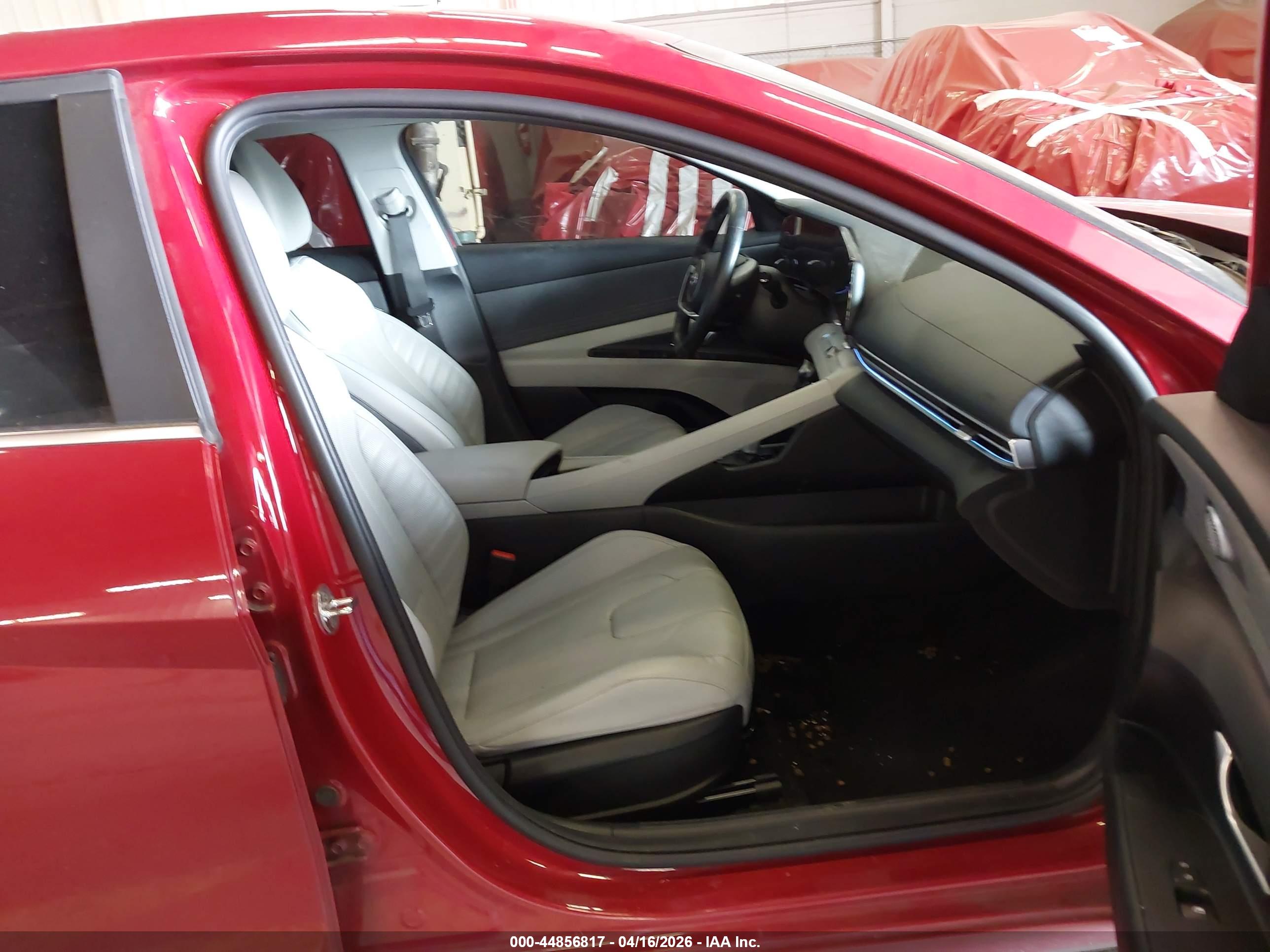 HYUNDAI ELANTRA image 5